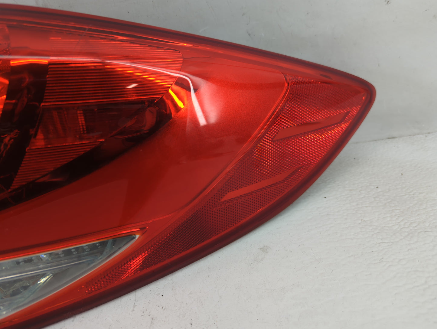 2013-2017 Hyundai Veloster Tail Light Assembly Passenger Right OEM Fits Fits 2013 2014 2015 2016 2017 OEM Used Auto Parts - 