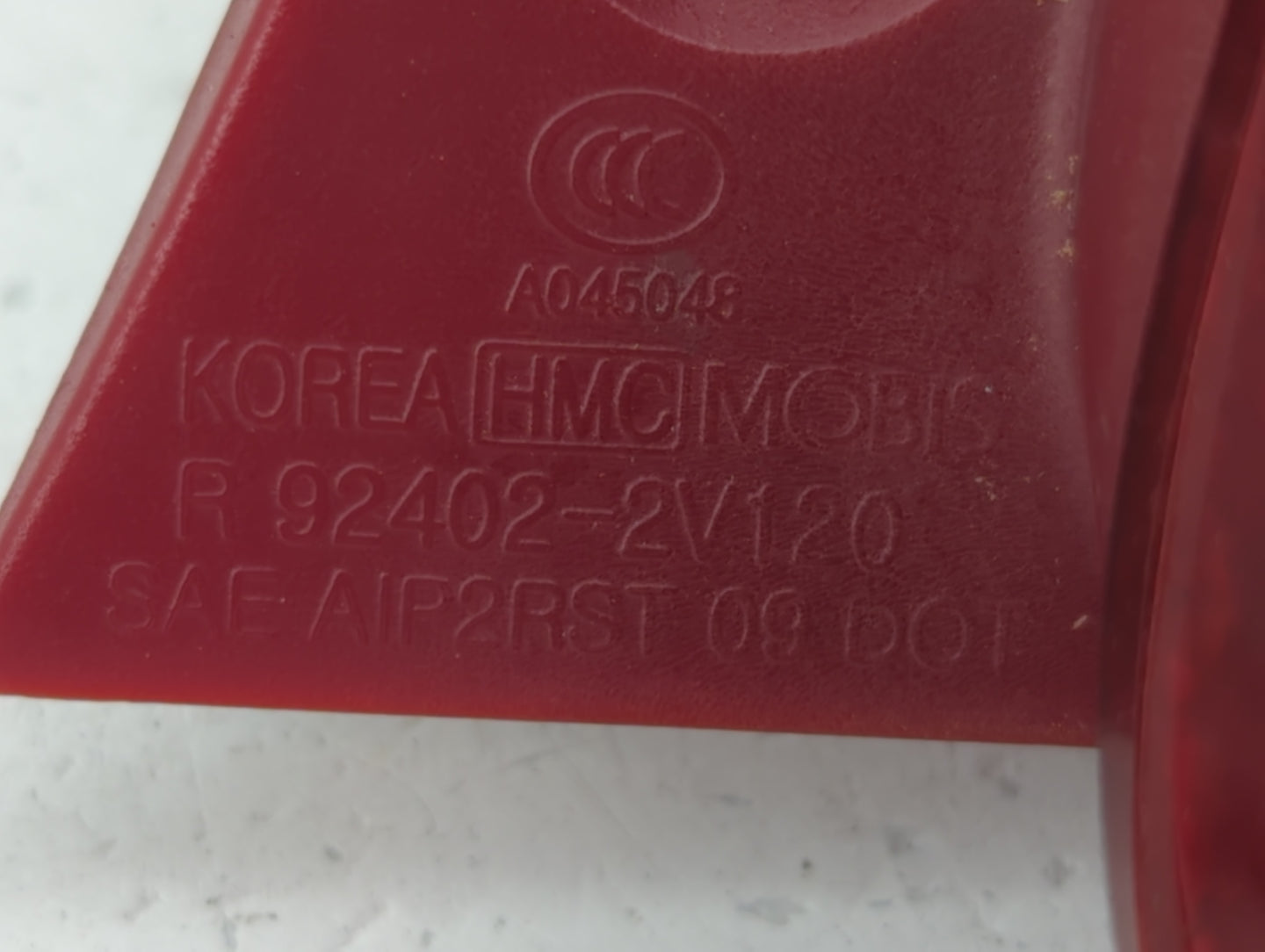 2013-2017 Hyundai Veloster Tail Light Assembly Passenger Right OEM P/N:92402-2V120 Fits Fits 2013 2014 2015 2016 2017 OEM Us