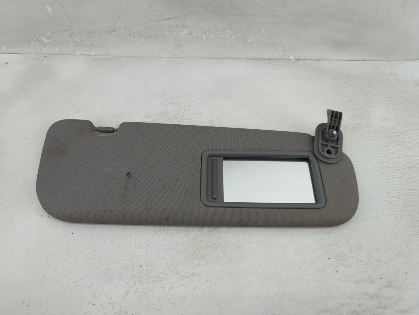 2012-2015 Hyundai Veloster Sun Visor Shade Replacement Passenger Right Mirror Fits Fits 2012 2013 2014 2015 OEM Used Auto Pa