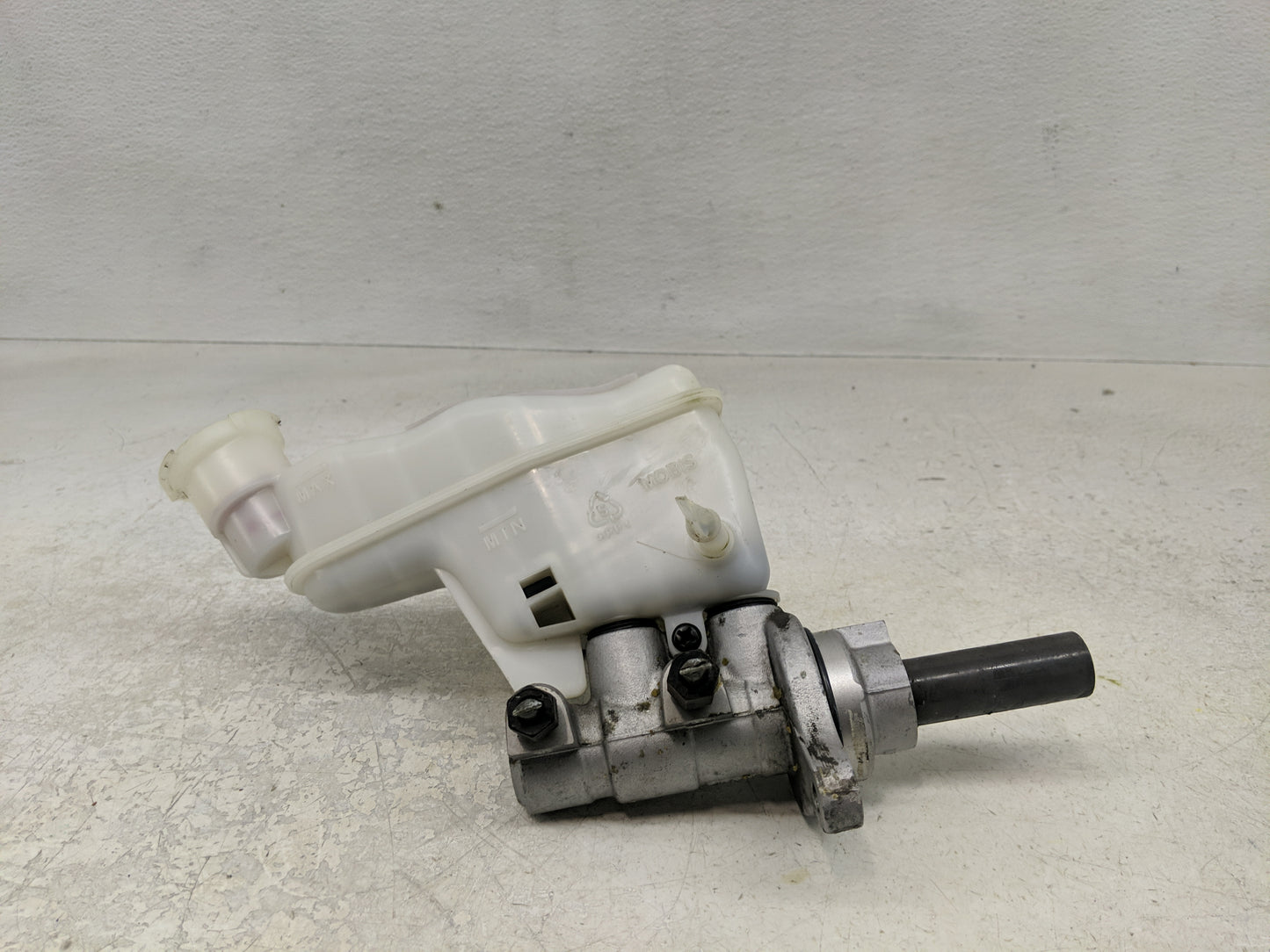 2012-2017 Hyundai Veloster Brake Master Cylinder - Oemusedautoparts1.com