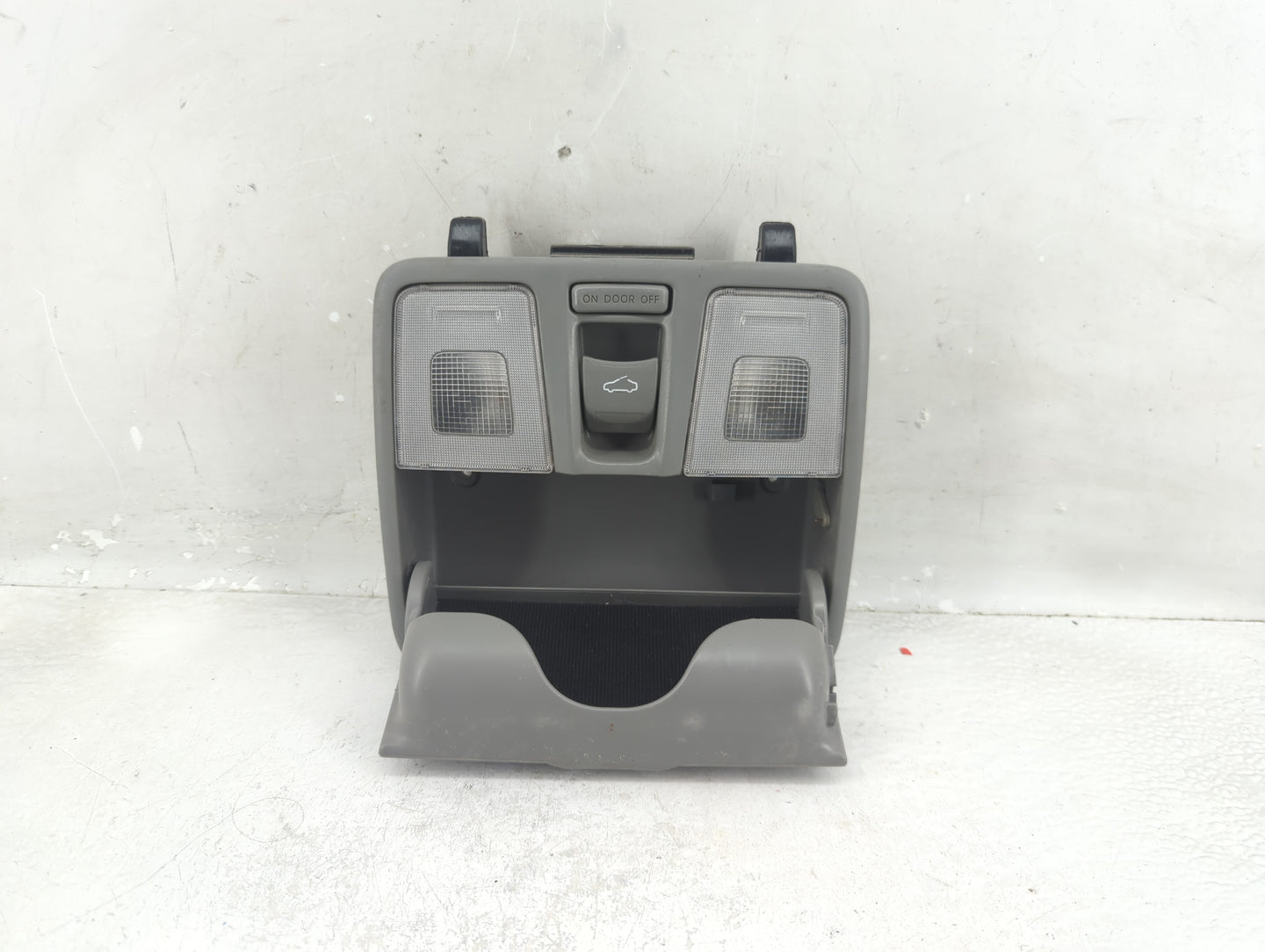 2013 Hyundai Veloster Overhead Roof Console - Oemusedautoparts1.com