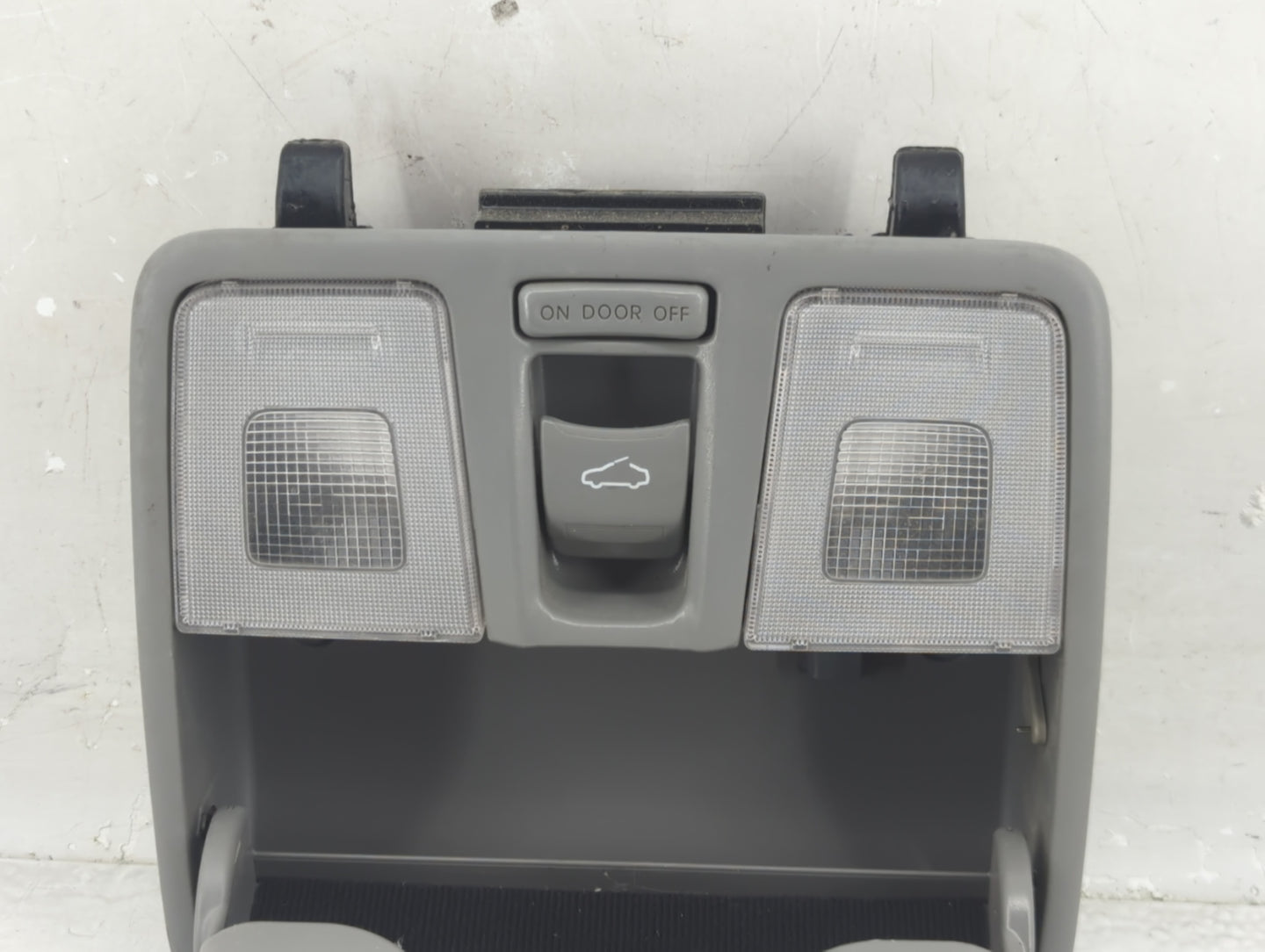 2013 Hyundai Veloster Overhead Roof Console - Oemusedautoparts1.com