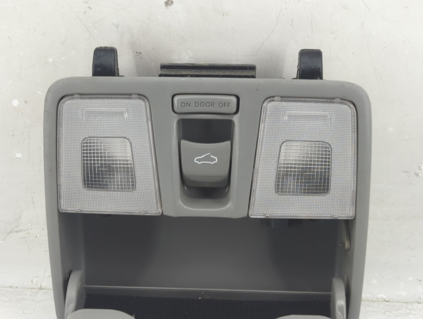 2013 Hyundai Veloster Overhead Roof Console - Oemusedautoparts1.com