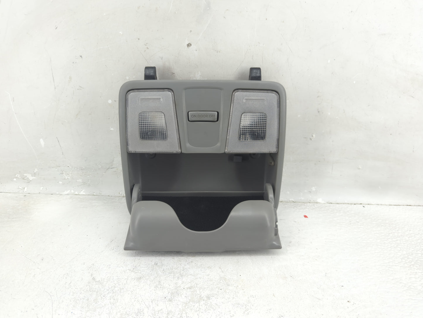 2013 Hyundai Veloster Overhead Roof Console - Oemusedautoparts1.com