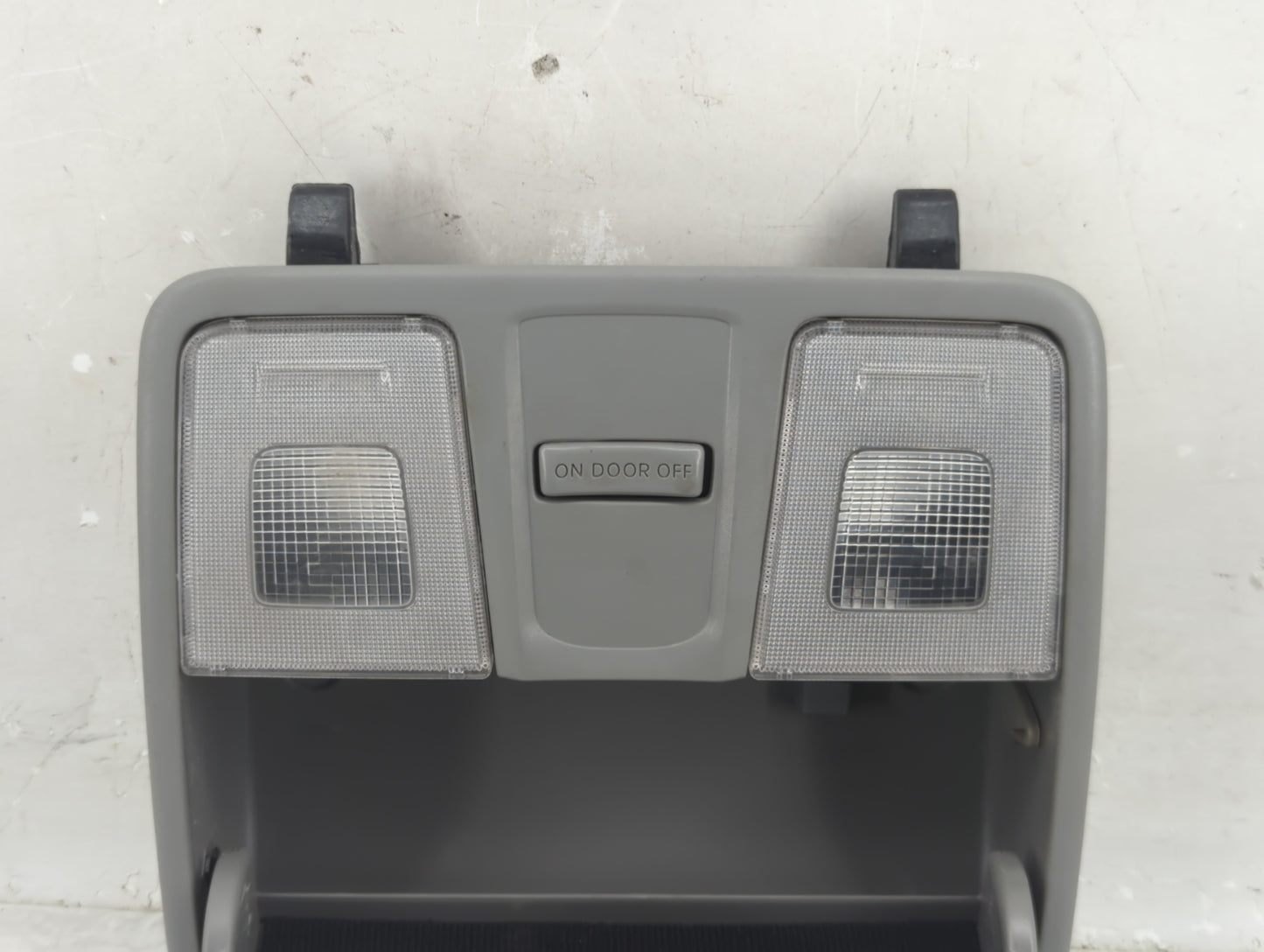 2013 Hyundai Veloster Overhead Roof Console - Oemusedautoparts1.com
