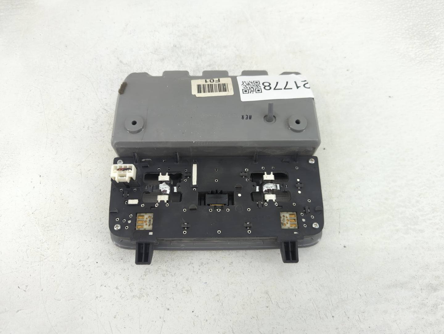 2013 Hyundai Veloster Overhead Roof Console - Oemusedautoparts1.com