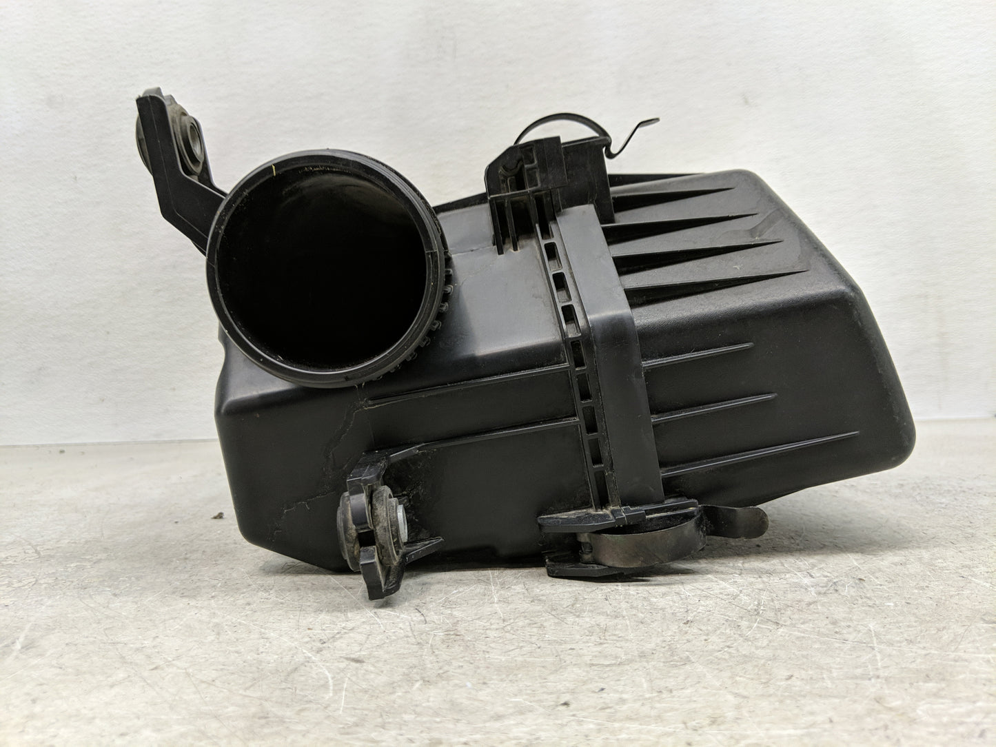 2012-2017 Hyundai Veloster Air Cleaner Intake-duct Hose Tube - Oemusedautoparts1.com