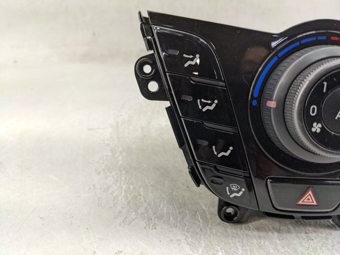 2012-2017 Hyundai Veloster Climate Control Module Temperature AC/Heater Replacement P/N:C20034-8421 97250-2V011 Fits OEM Use