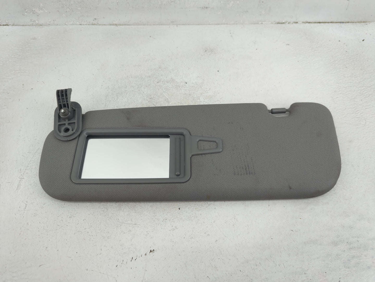 2012-2015 Hyundai Veloster Sun Visor Shade Replacement Driver Left Mirror Fits Fits 2012 2013 2014 2015 OEM Used Auto Parts 
