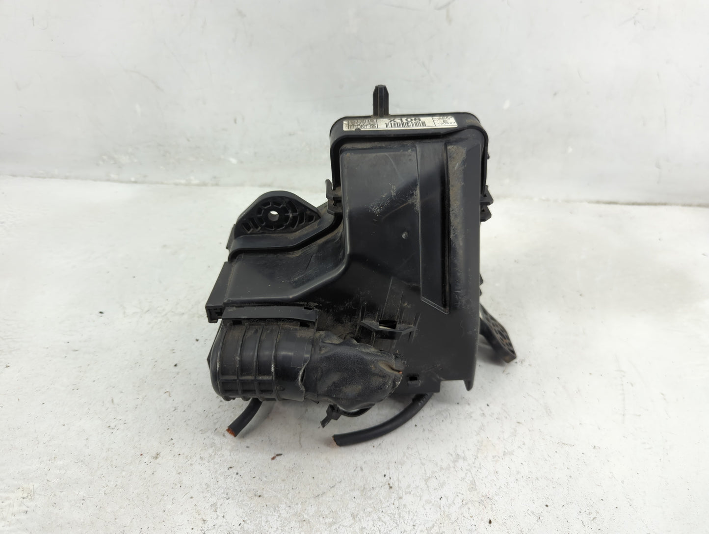 2012-2014 Hyundai Veloster Fusebox Fuse Box Panel Relay Module Fits Fits 2012 2013 2014 OEM Used Auto Parts - Oemusedautopar