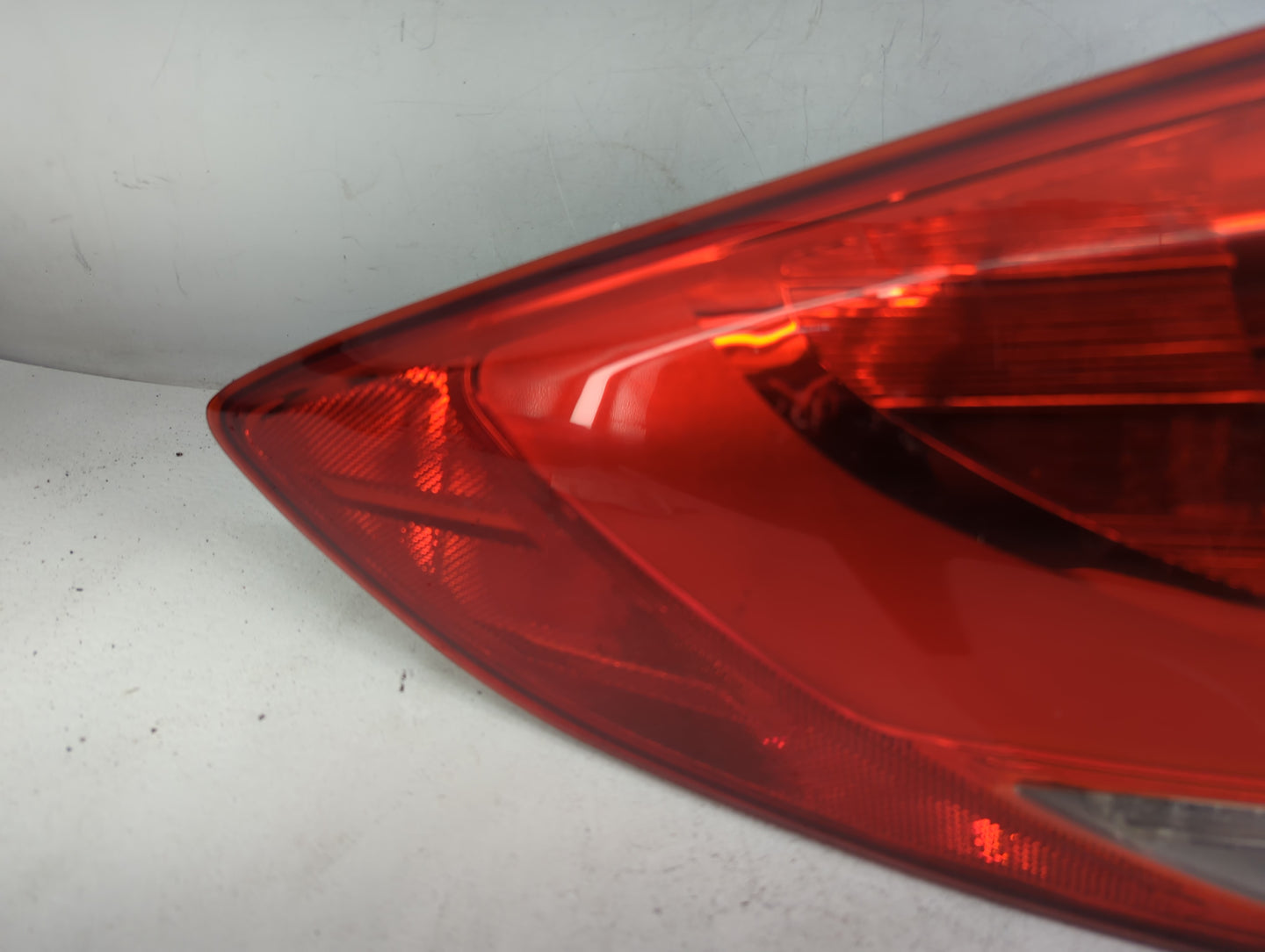 2013-2017 Hyundai Veloster Tail Light Assembly Driver Left OEM Fits Fits 2013 2014 2015 2016 2017 OEM Used Auto Parts - Oemu