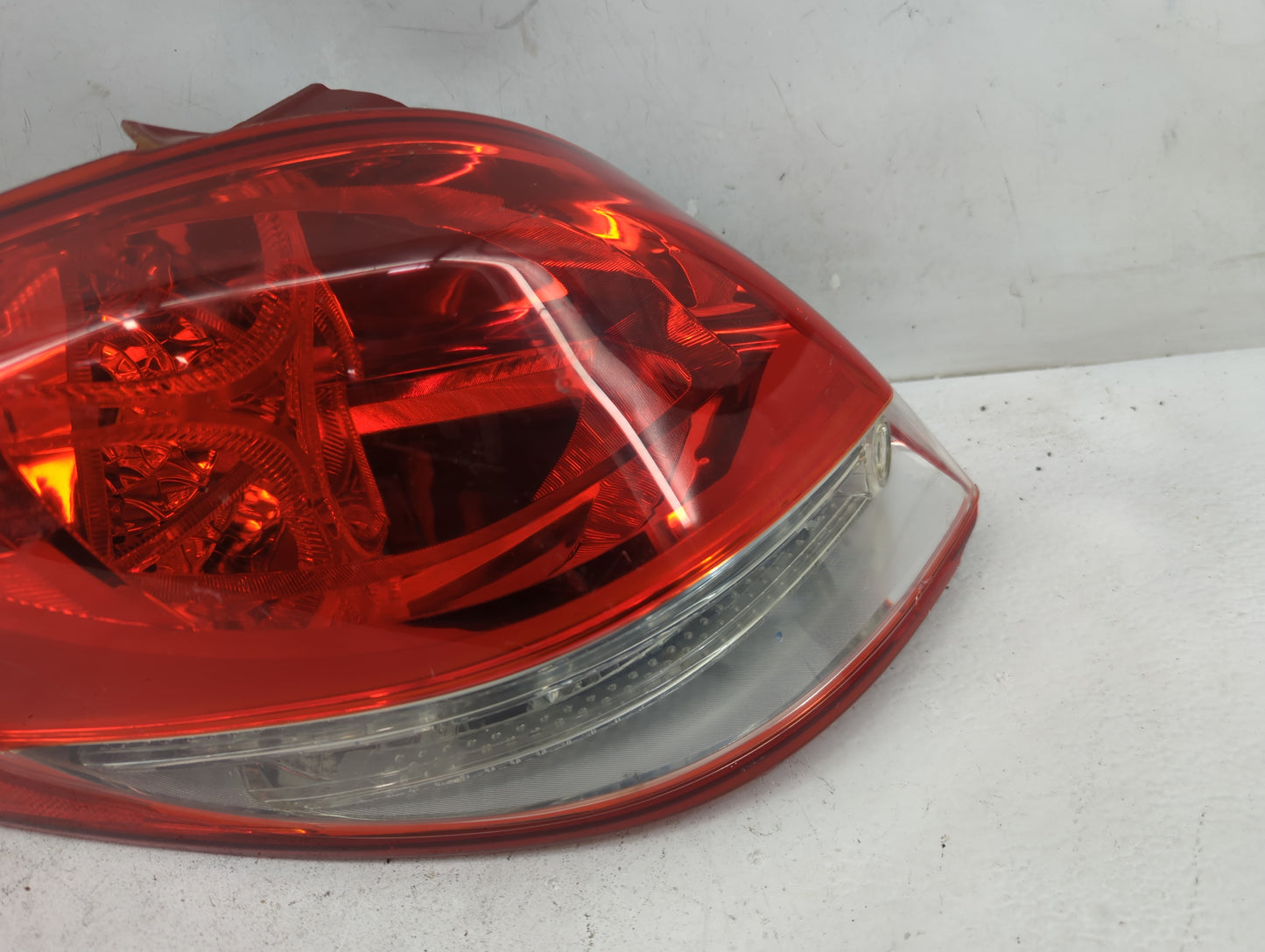 2013-2017 Hyundai Veloster Tail Light Assembly Driver Left OEM Fits Fits 2013 2014 2015 2016 2017 OEM Used Auto Parts - Oemu