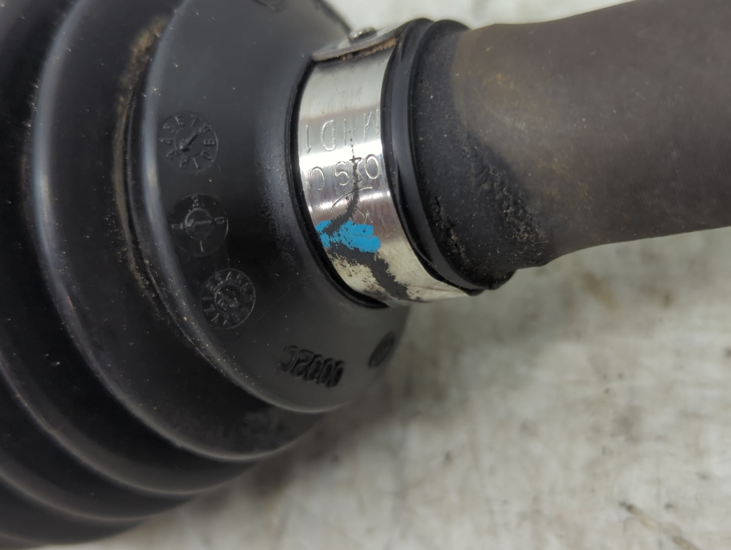 2012-2017 Hyundai Veloster Axle Shaft Front Driver Cv C/v - Oemusedautoparts1.com