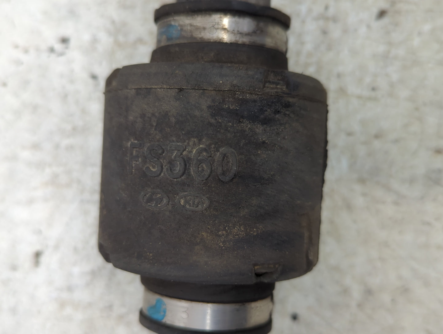 2012-2017 Hyundai Veloster Axle Shaft Front Passenger Cv C/v - Oemusedautoparts1.com