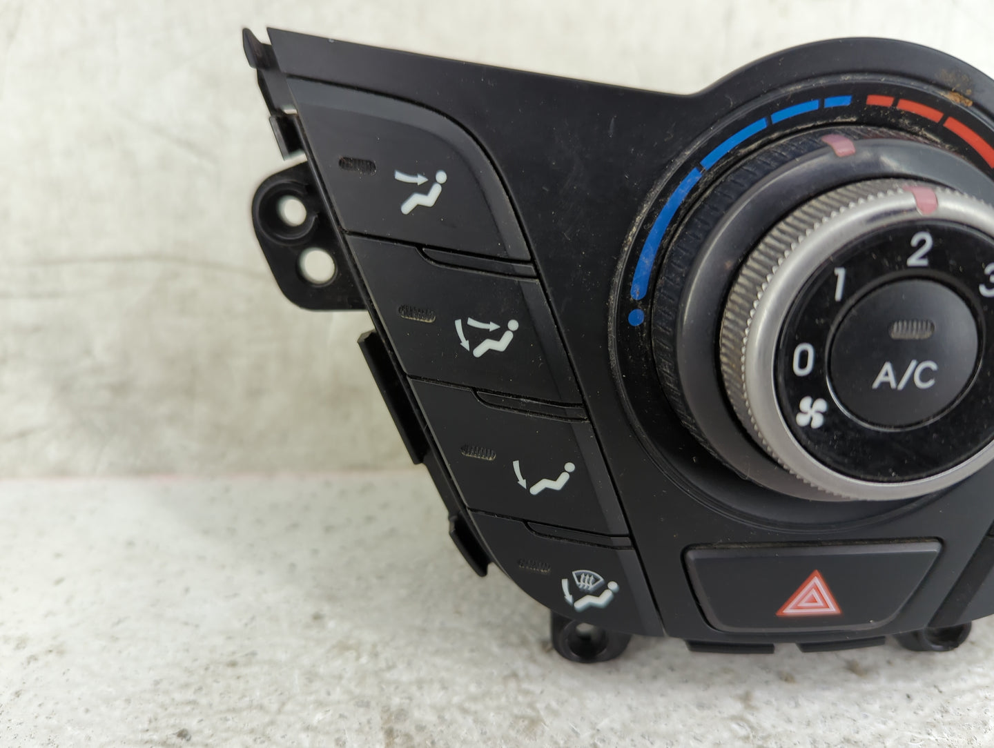 2013 Hyundai Veloster Climate Control Module Temperature AC/Heater Replacement P/N:97250-2V0104X C20034-2330 Fits OEM Used A