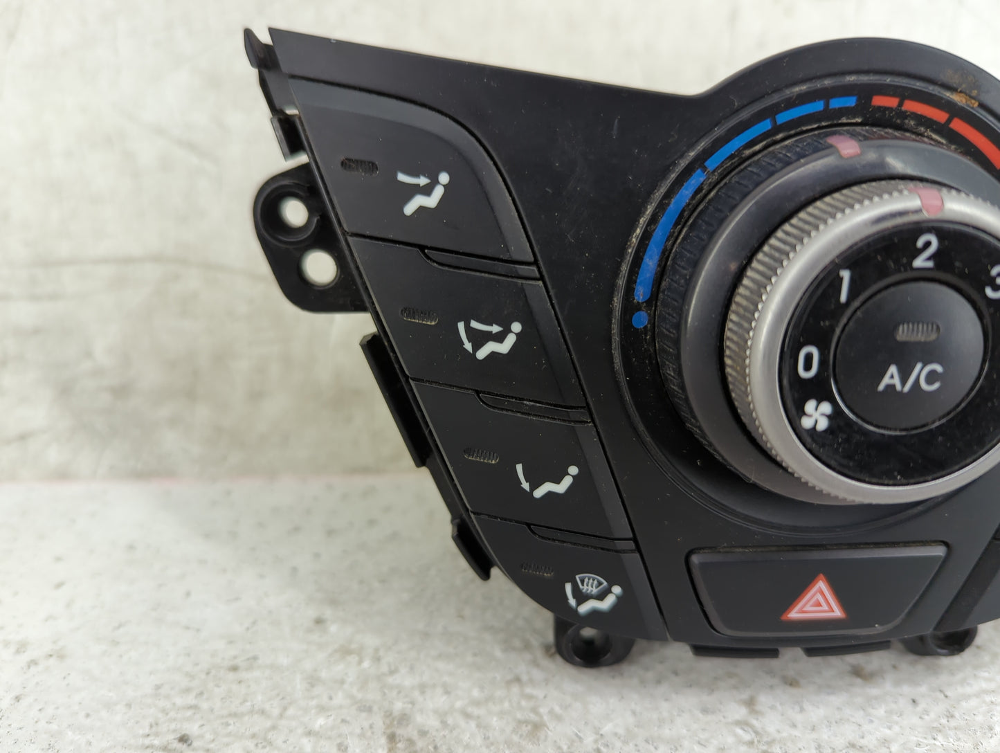 2013 Hyundai Veloster Climate Control Module Temperature AC/Heater Replacement P/N:97250-2V0104X C20034-2330 Fits OEM Used A