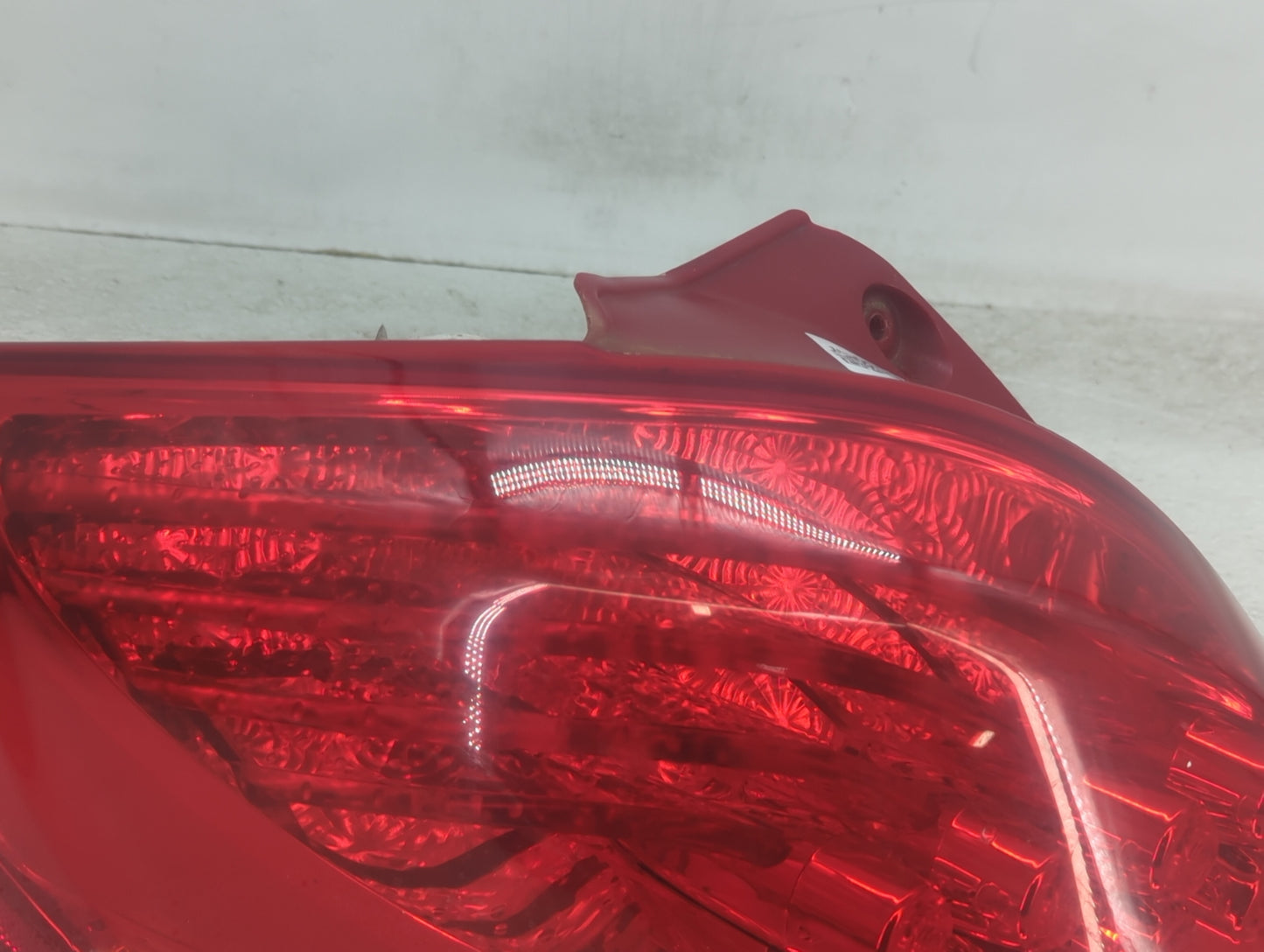 2013-2017 Hyundai Veloster Tail Light Assembly Driver Left OEM P/N:92401-2V120 Fits Fits 2013 2014 2015 2016 2017 OEM Used A