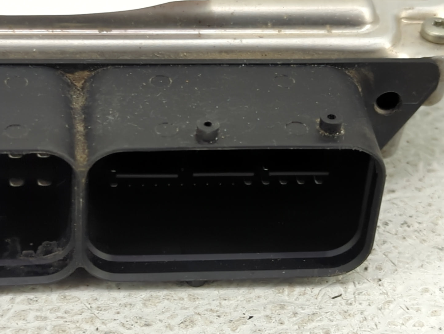 2013-2014 Hyundai Veloster PCM Engine Control Computer ECU ECM PCU OEM P/N:39110-2BBC7 9001120169KC Fits Fits 2013 2014 OEM 