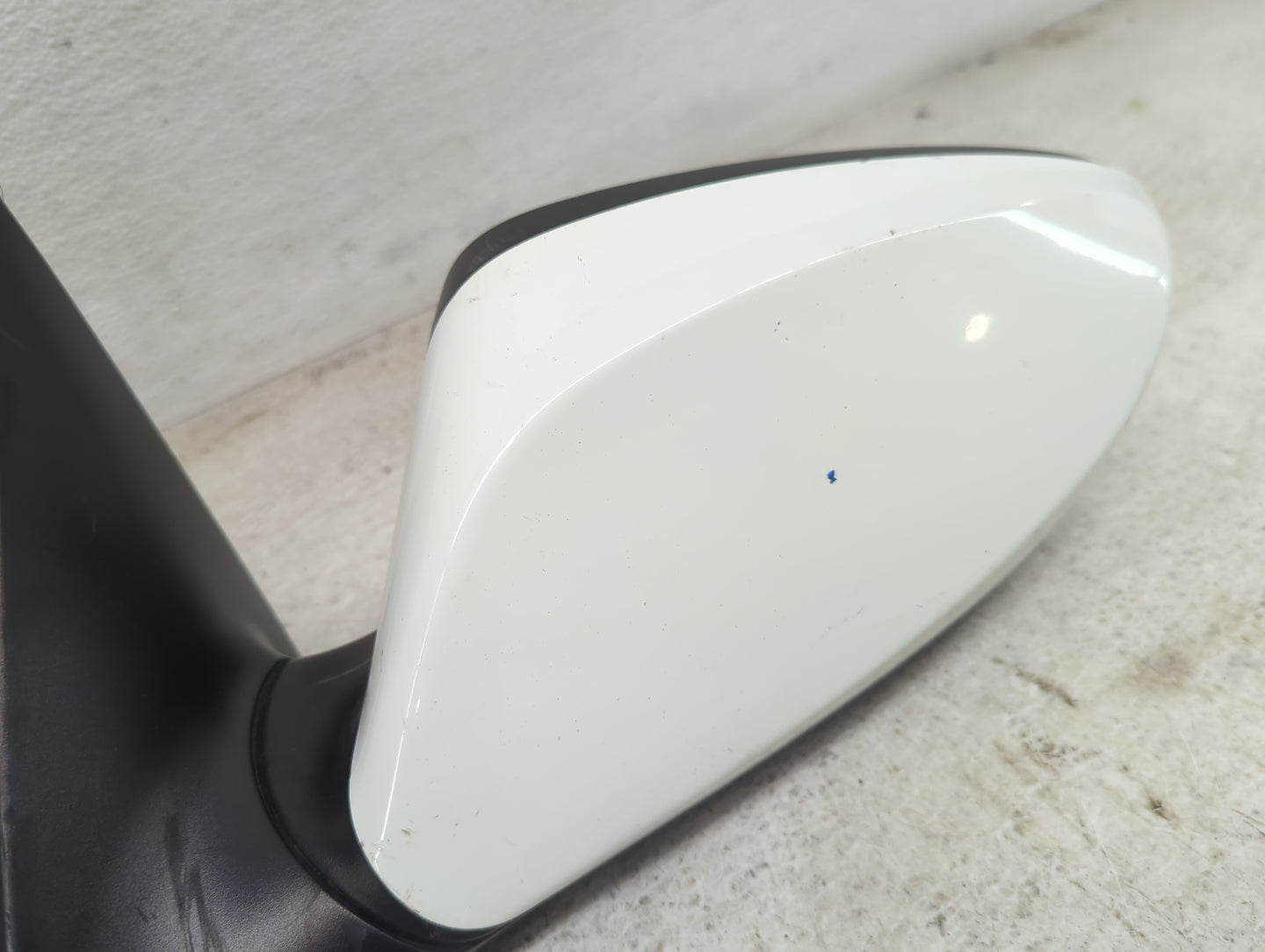 2012-2017 Hyundai Veloster Driver Side View Mirror - Left Door Mirror OEM Used - Oemusedautoparts1.com