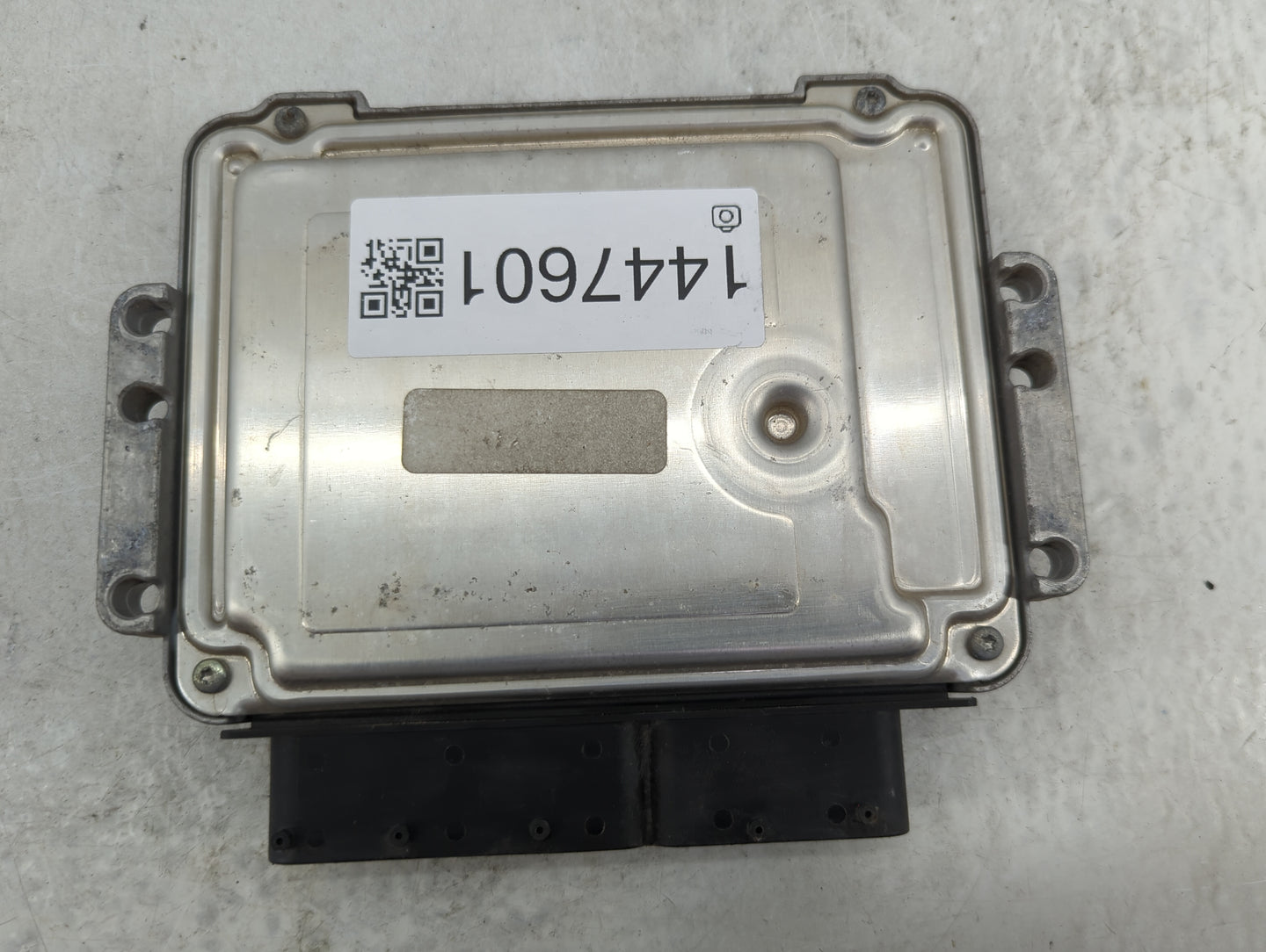 2013-2014 Hyundai Veloster PCM Engine Control Computer ECU ECM PCU OEM P/N:39110-2BBC7 9001120169KD Fits Fits 2013 2014 OEM 