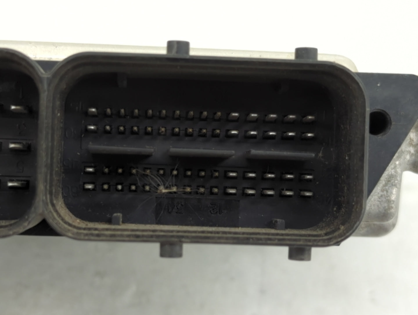 2013-2014 Hyundai Veloster PCM Engine Control Computer ECU ECM PCU OEM P/N:39110-2BBC7 S89D9001120169KD Fits Fits 2013 2014 