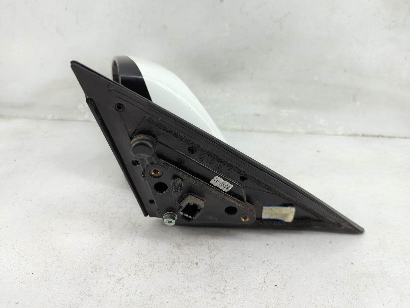 2012-2014 Hyundai Veloster Driver Side View Mirror - Left Door Mirror OEM Used - Oemusedautoparts1.com