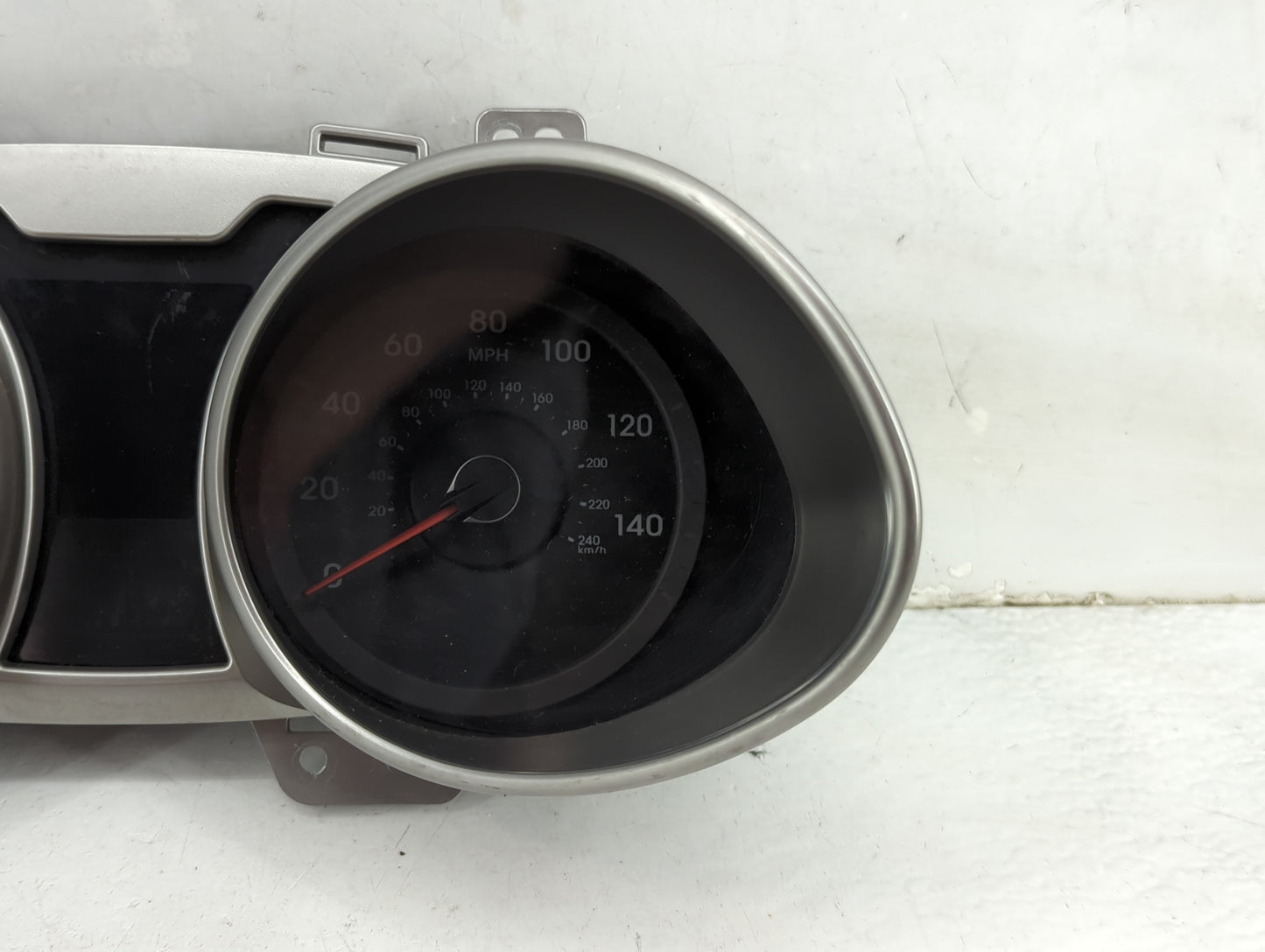 2012-2015 Hyundai Veloster Instrument Cluster Speedometer Gauges P/N:94001-2V330RDR Miles: Fits Fits 2012 2013 2014 2015 OEM