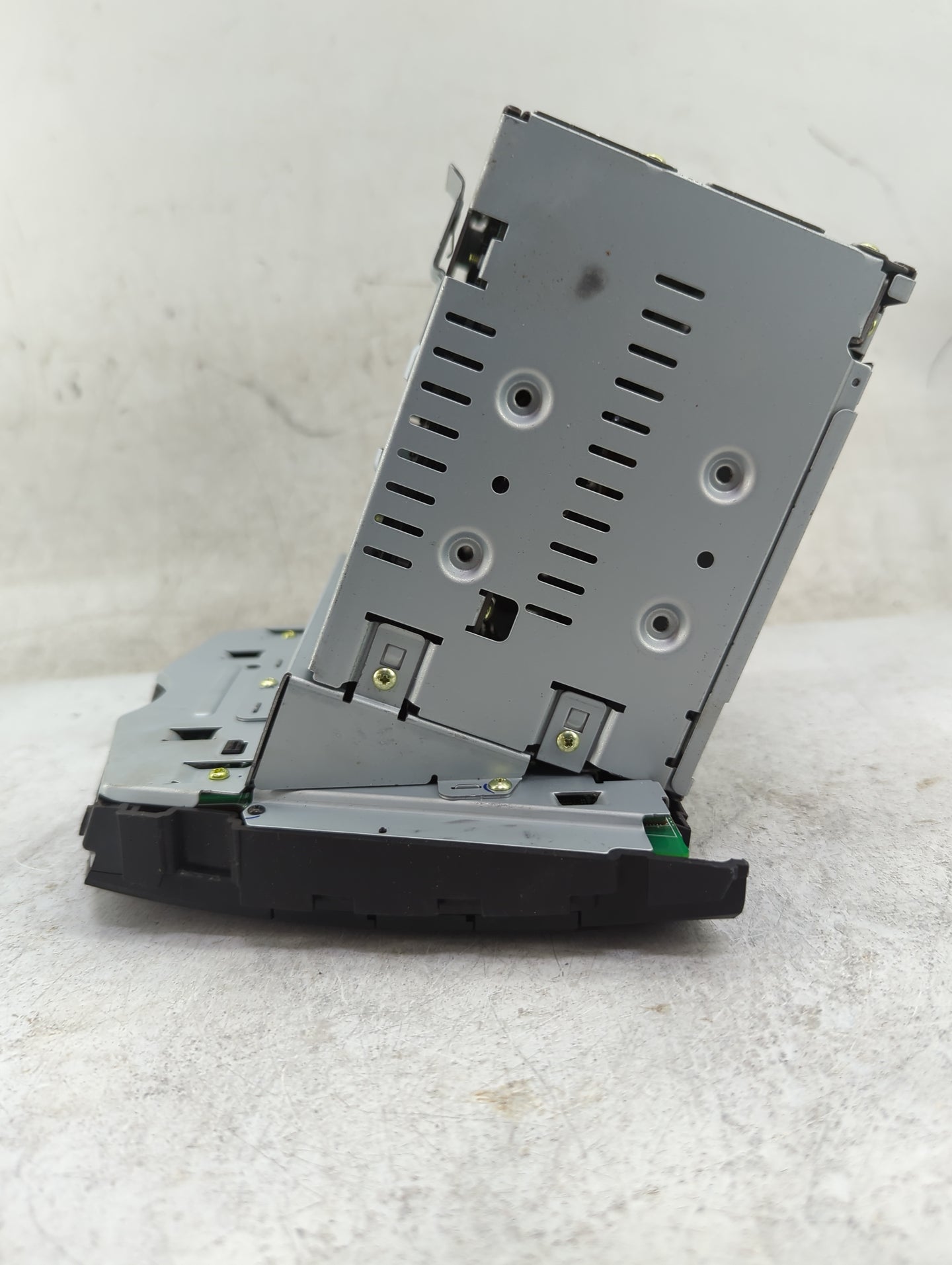 2012-2015 Hyundai Veloster Radio AM FM Cd Player Receiver Replacement P/N:LAC1730ENFS 96560-2V730 Fits Fits 2012 2013 2014 2