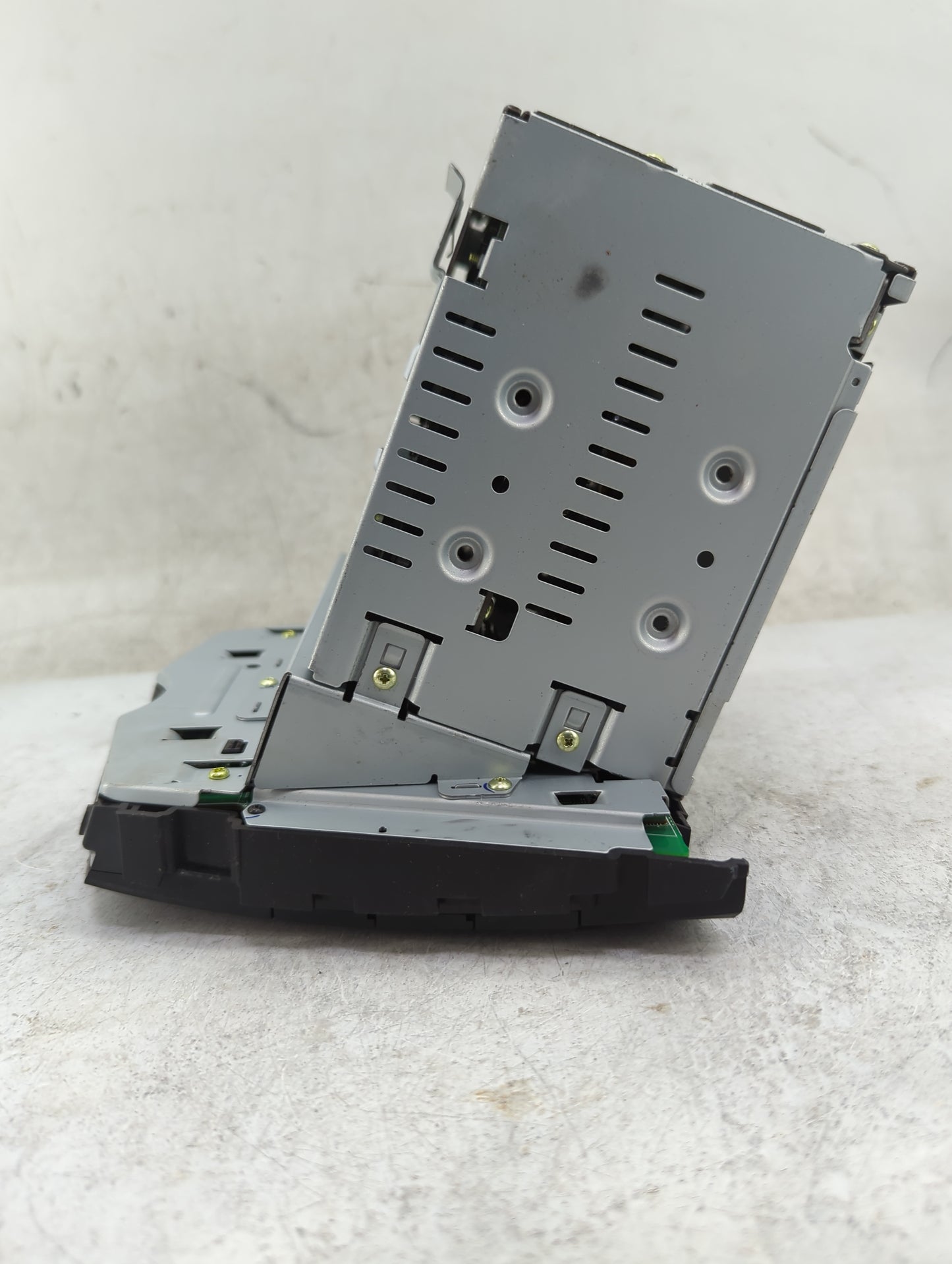 2012-2015 Hyundai Veloster Radio AM FM Cd Player Receiver Replacement P/N:LAC1730ENFS 96560-2V730 Fits Fits 2012 2013 2014 2