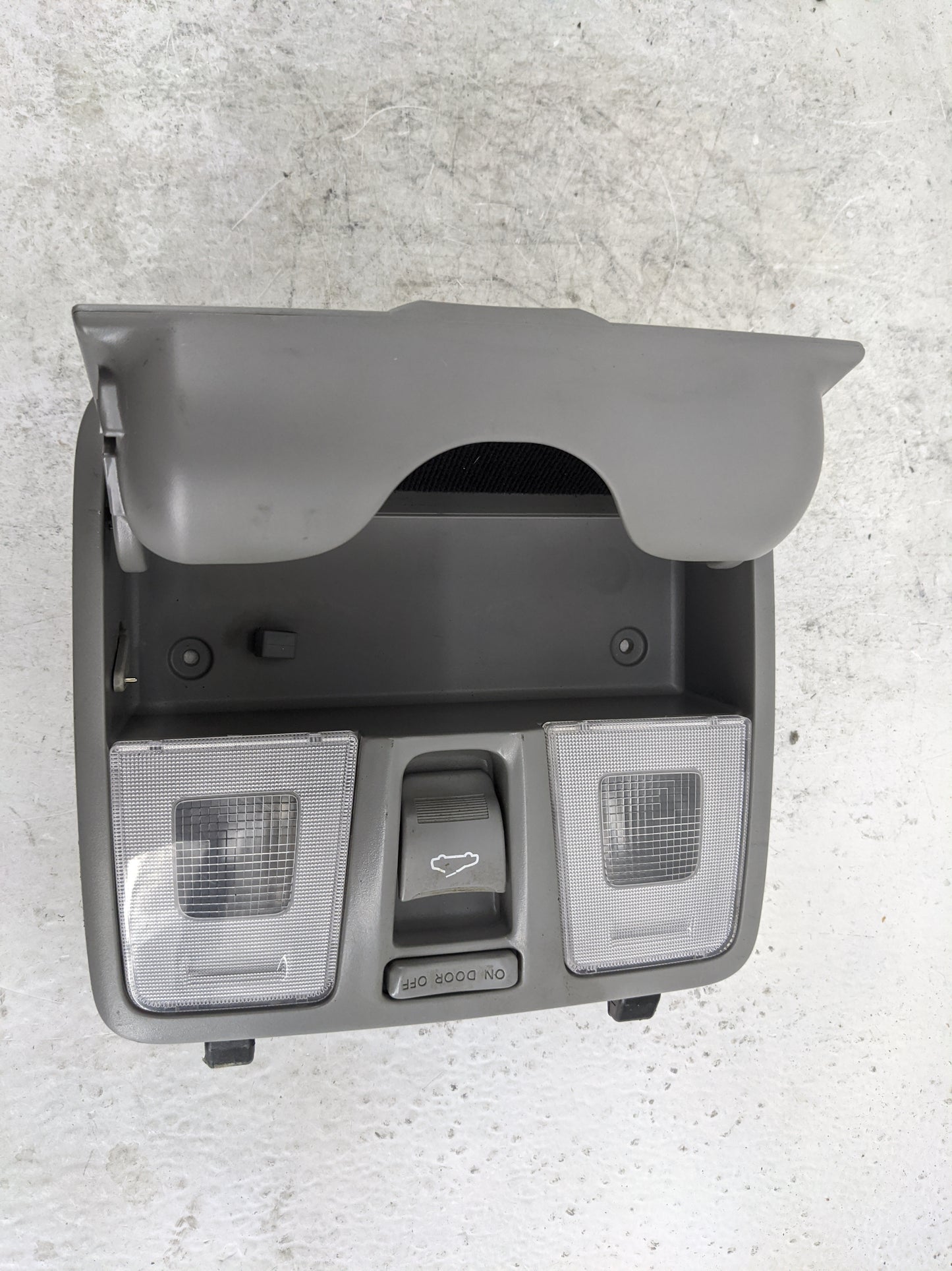 2013 Hyundai Veloster Overhead Roof Console Gray - Oemusedautoparts1.com