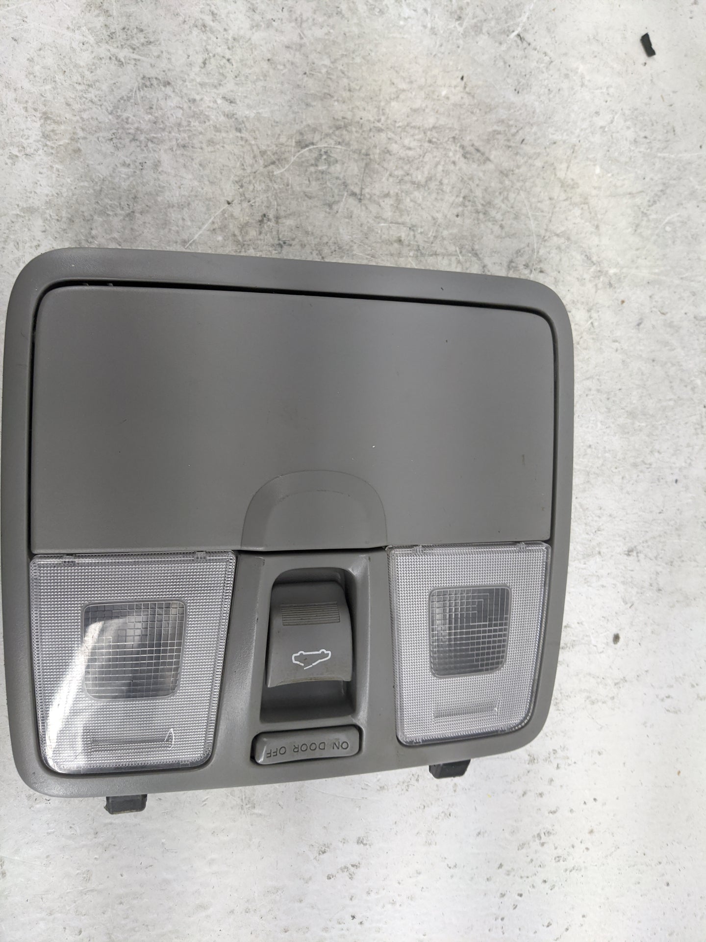 2013 Hyundai Veloster Overhead Roof Console Gray - Oemusedautoparts1.com