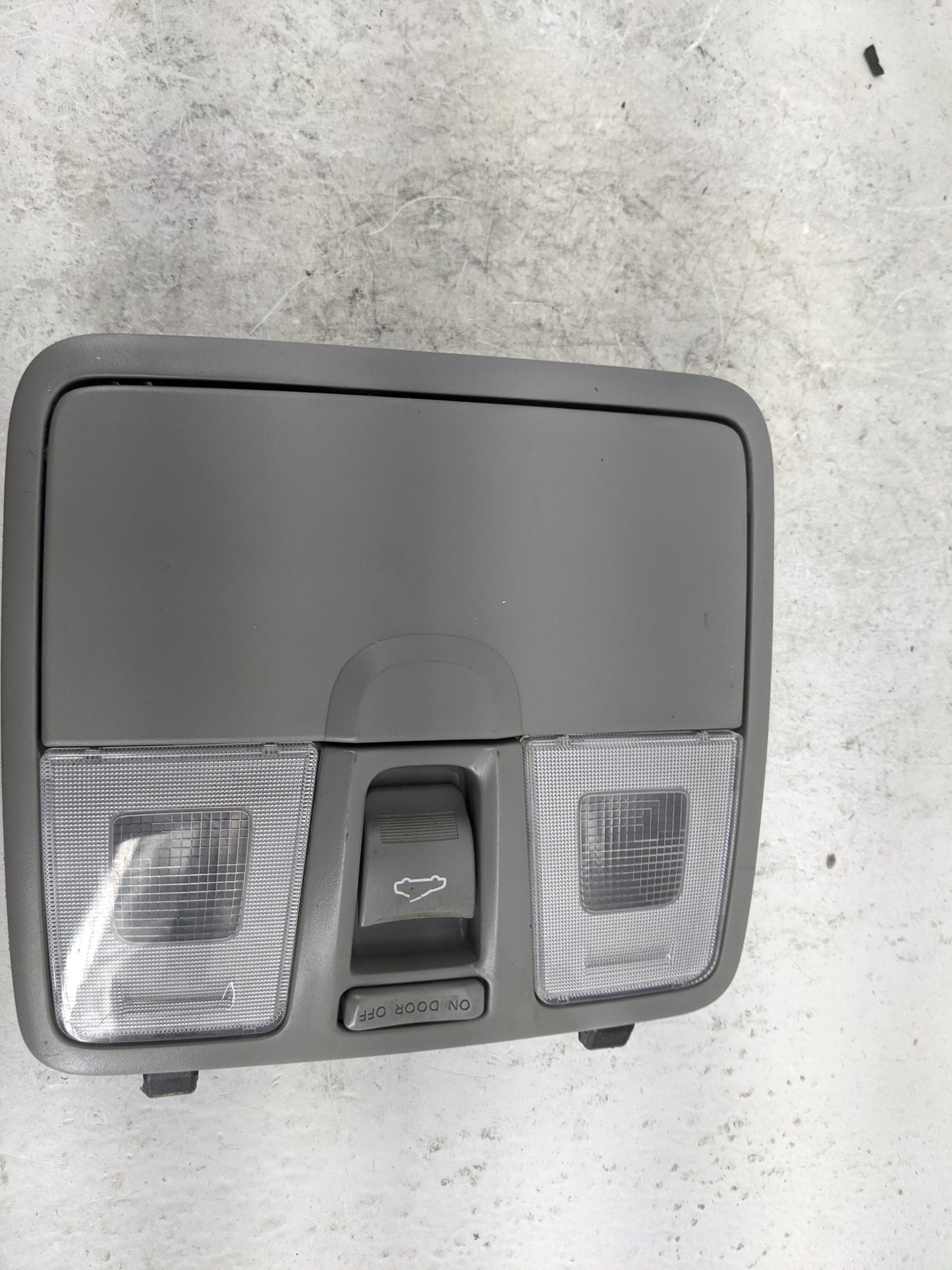 2013 Hyundai Veloster Overhead Roof Console Gray - Oemusedautoparts1.com