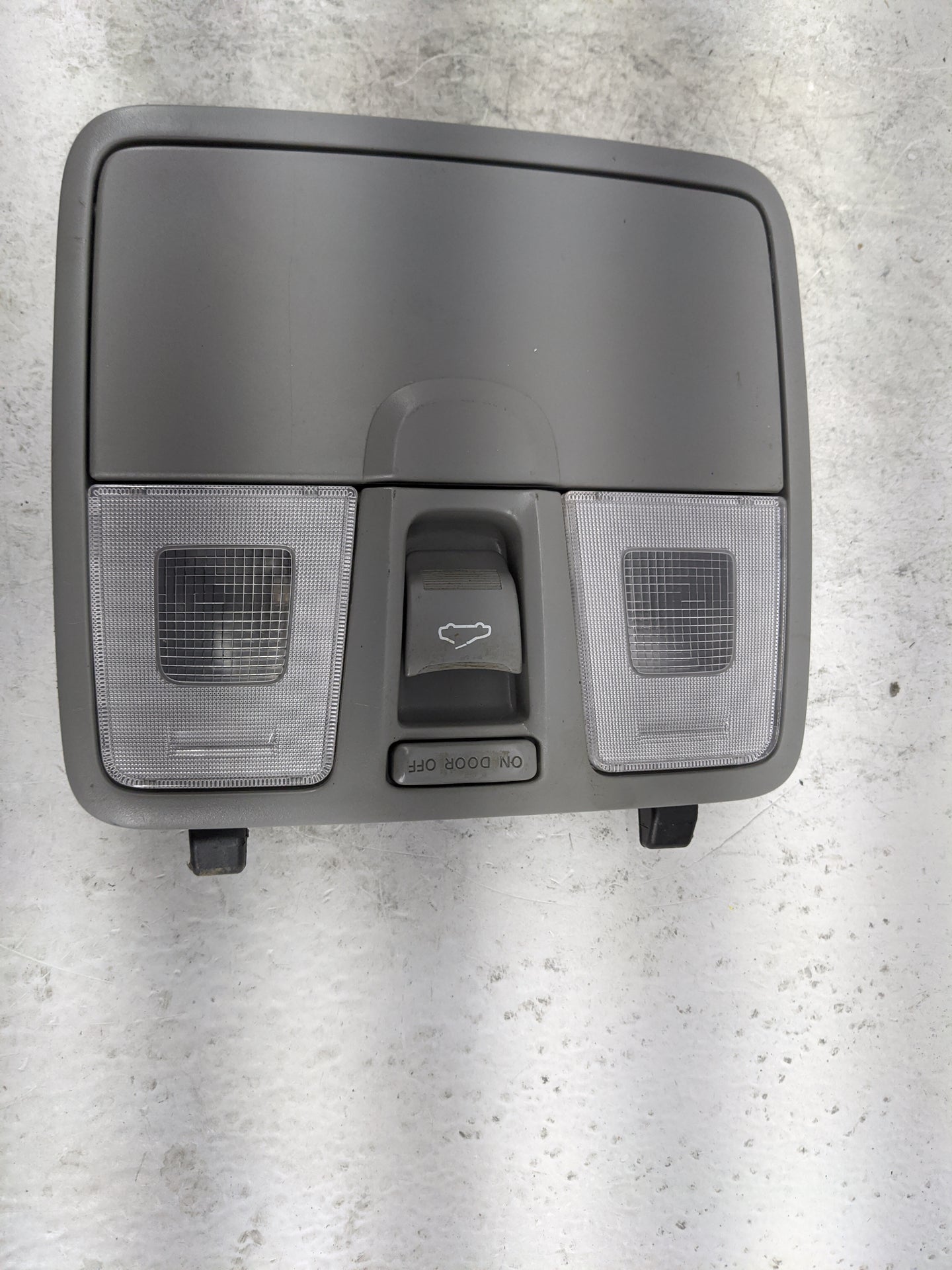 2013 Hyundai Veloster Overhead Roof Console Gray - Oemusedautoparts1.com