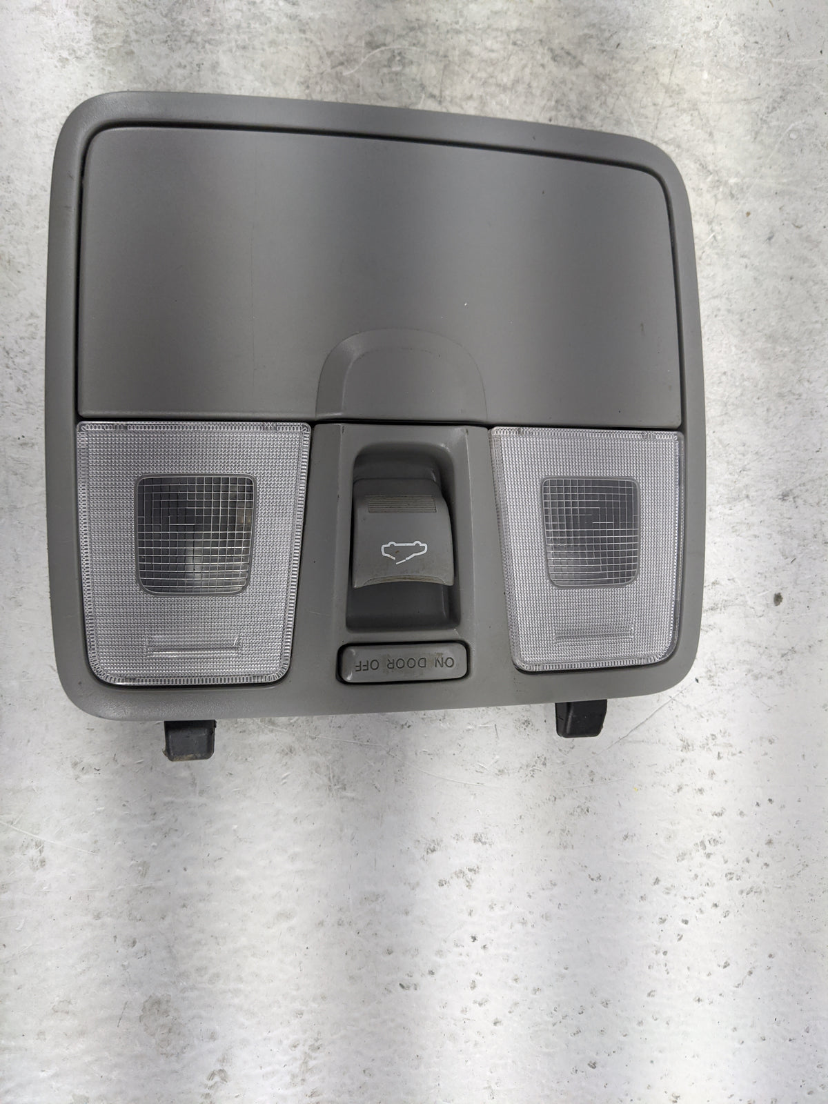 2013 Hyundai Veloster Overhead Roof Console Gray - Oemusedautoparts1.com