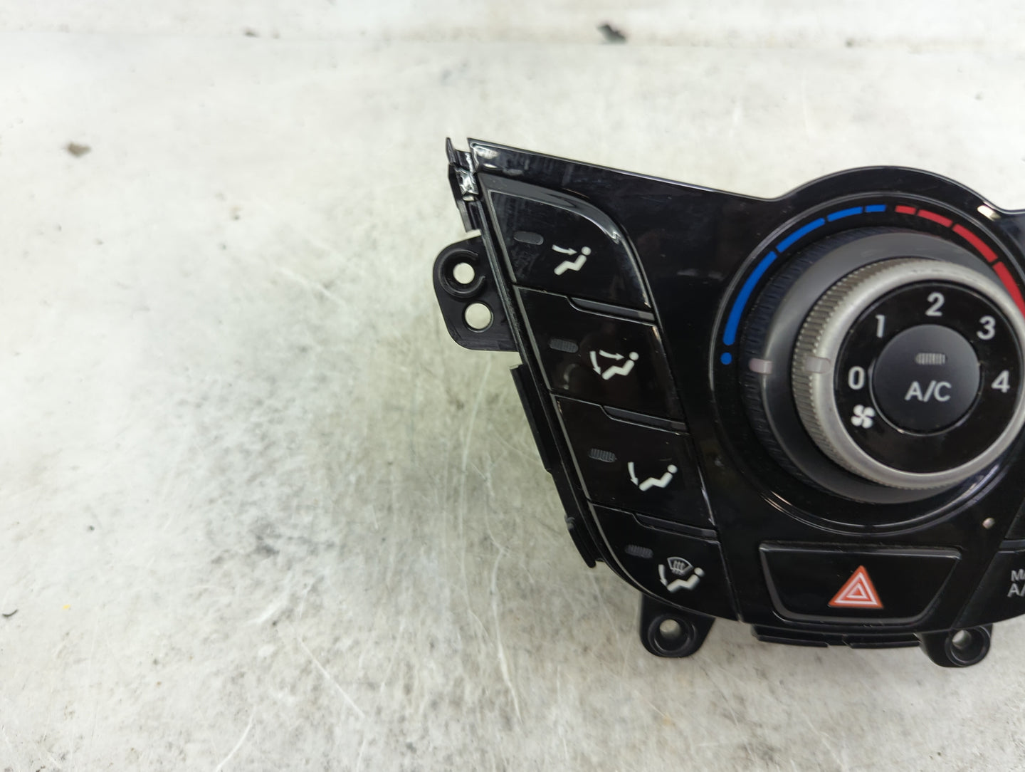 2013-2015 Hyundai Veloster Climate Control Module Temperature AC/Heater Replacement P/N:97250-2V011 Fits Fits 2013 2014 2015