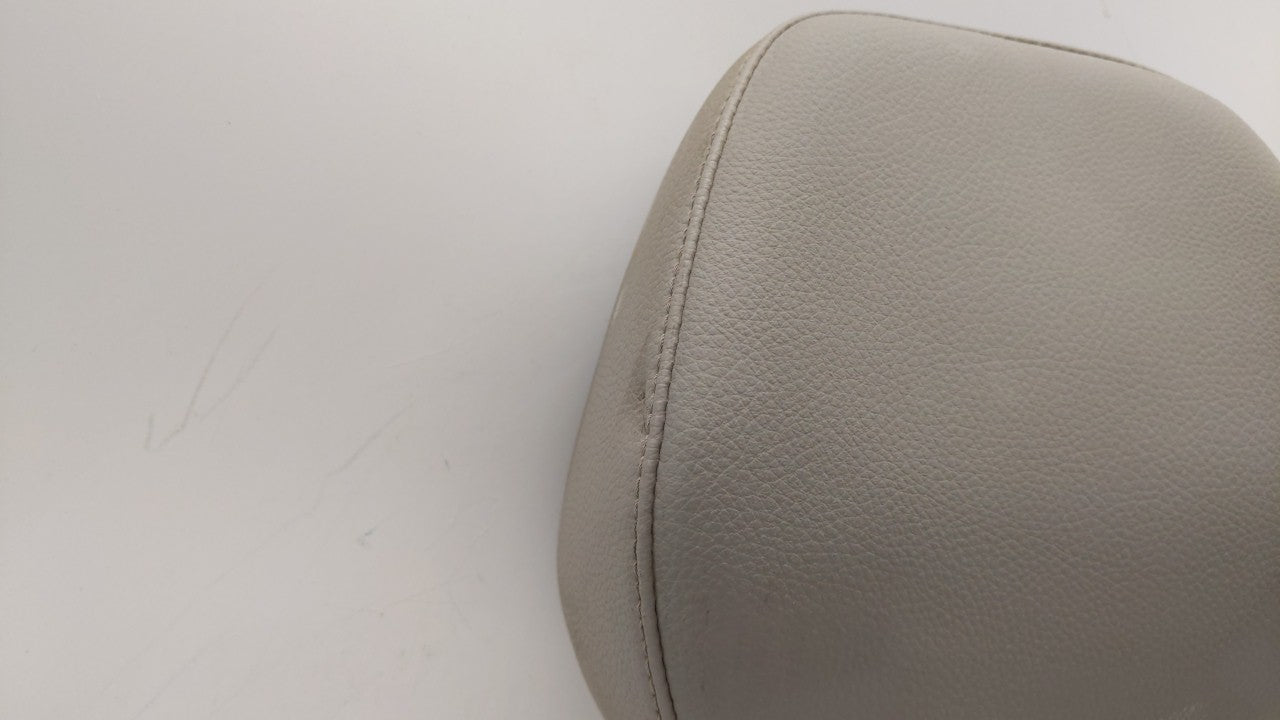2013-2015 Hyundai Veloster Headrest Head Rest Front Driver Passenger Seat Fits Fits 2013 2014 2015 OEM Used Auto Parts - Oem