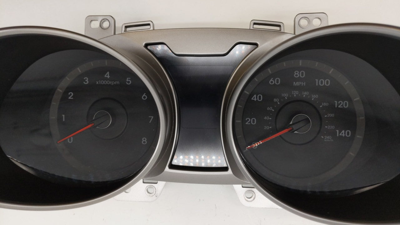 2012-2015 Hyundai Veloster Instrument Cluster Speedometer Gauges P/N:94011-2V330PD5 94001-2V330 Fits Fits 2012 2013 2014 201