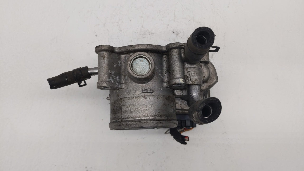 2012-2017 Hyundai Veloster Throttle Body P/N:5302-1S02 35100-2B300 Fits Fits 2012 2013 2014 2015 2016 2017 2018 2019 OEM Use