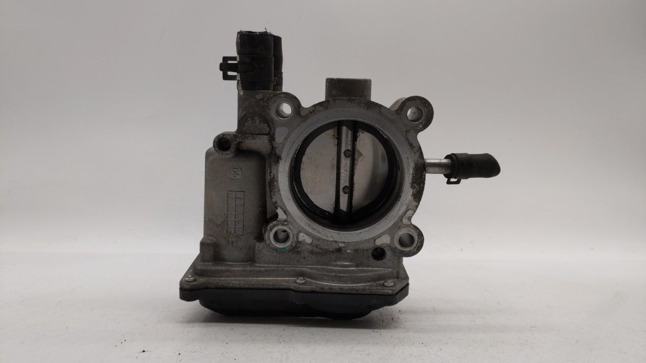 2012-2017 Hyundai Veloster Throttle Body P/N:5302-1S02 35100-2B300 Fits Fits 2012 2013 2014 2015 2016 2017 2018 2019 OEM Use