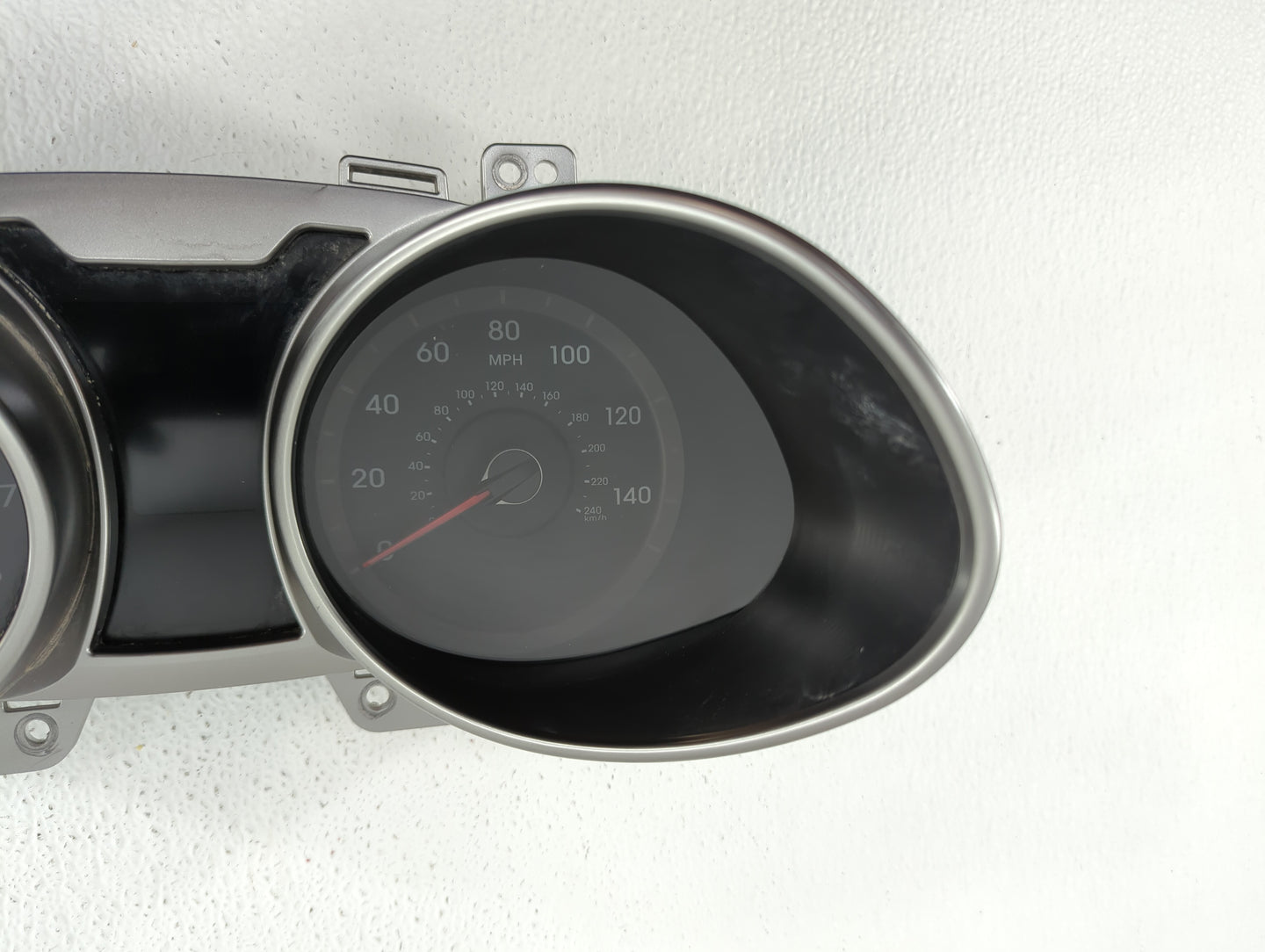 2012-2015 Hyundai Veloster Instrument Cluster Speedometer Gauges P/N:94011-2V330PD5 94001-2V330 Fits Fits 2012 2013 2014 201