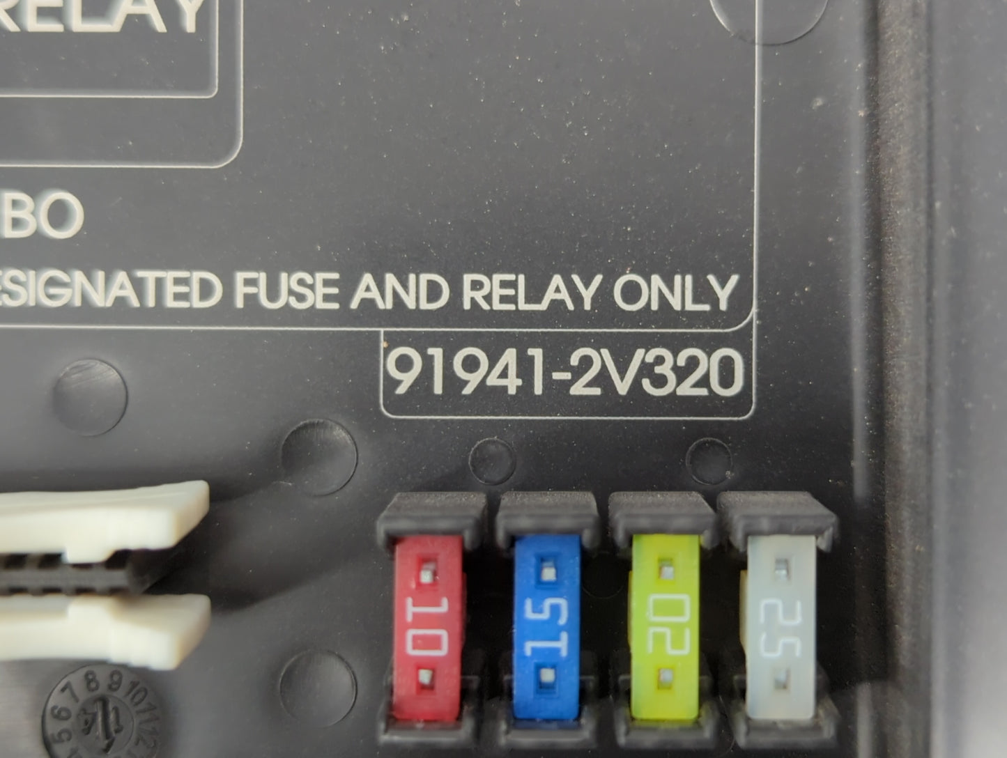 2012-2014 Hyundai Veloster Fusebox Fuse Box Panel Relay Module P/N:91941-2V320 912362V650, 91236-2V650 Fits Fits 2012 2013 2