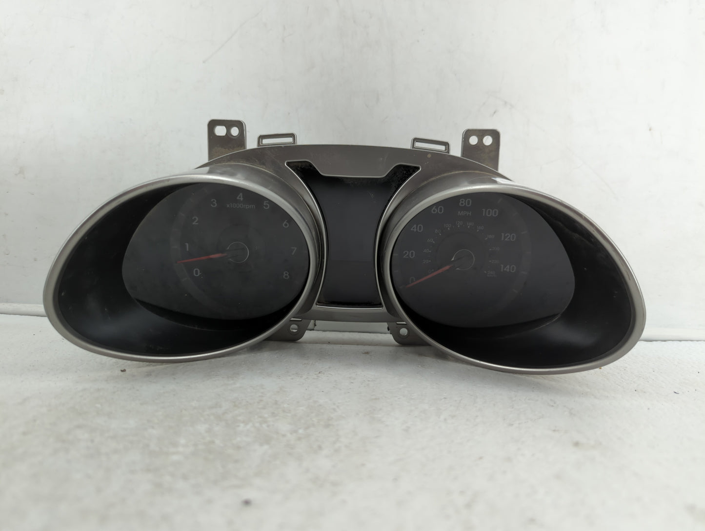 2012-2015 Hyundai Veloster Instrument Cluster Speedometer Gauges P/N:94011-2V320PD5 94011-2V320 Fits Fits 2012 2013 2014 201