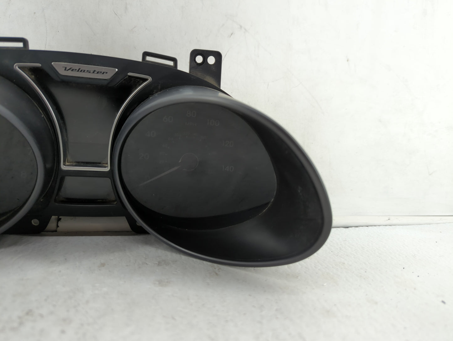 2012-2015 Hyundai Veloster Instrument Cluster Speedometer Gauges P/N:94011-2V331PD5 94011-2V330PD5 Fits Fits 2012 2013 2014 
