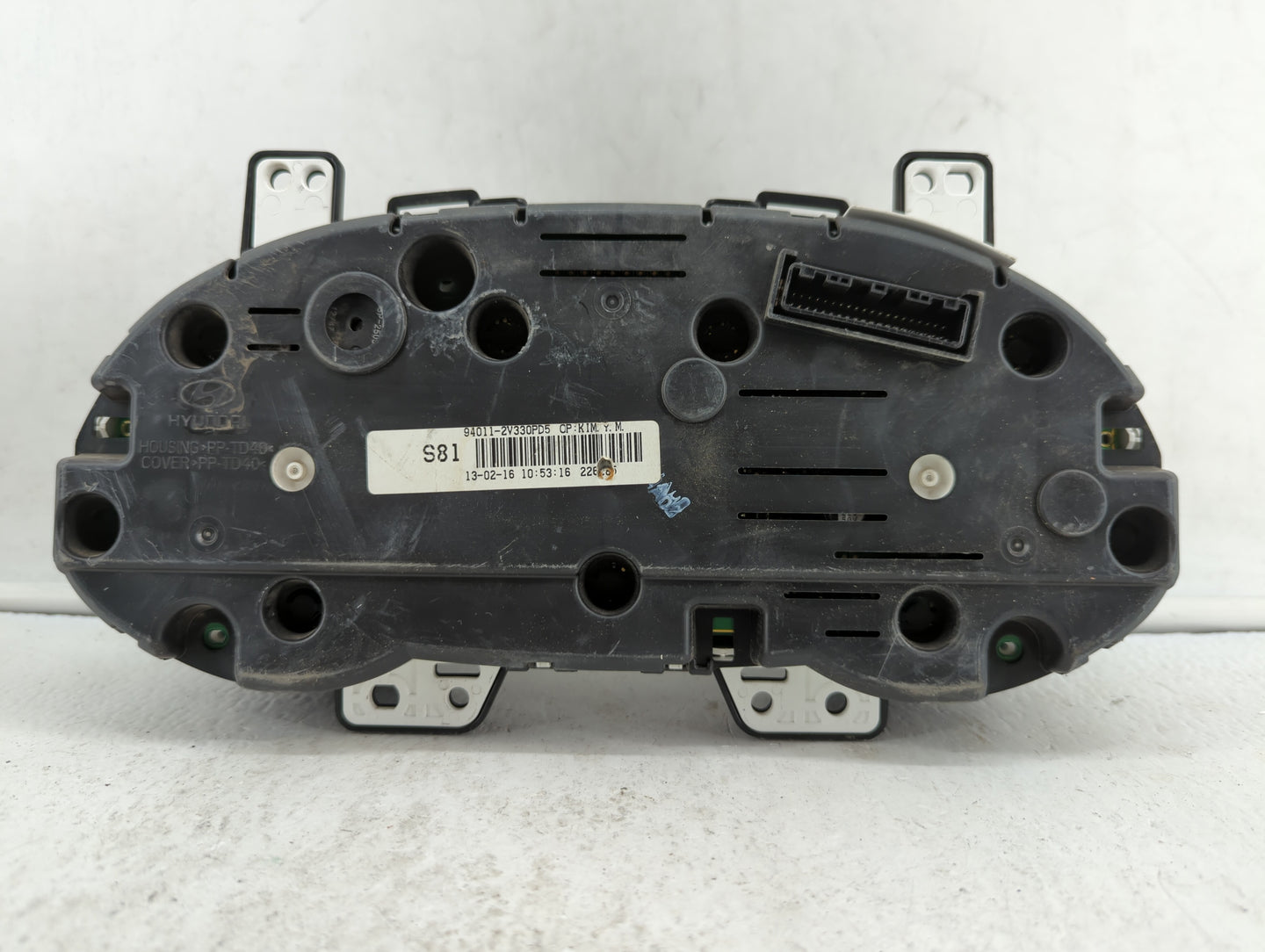 2012-2015 Hyundai Veloster Instrument Cluster Speedometer Gauges P/N:94011-2V331PD5 94011-2V330PD5 Fits Fits 2012 2013 2014 