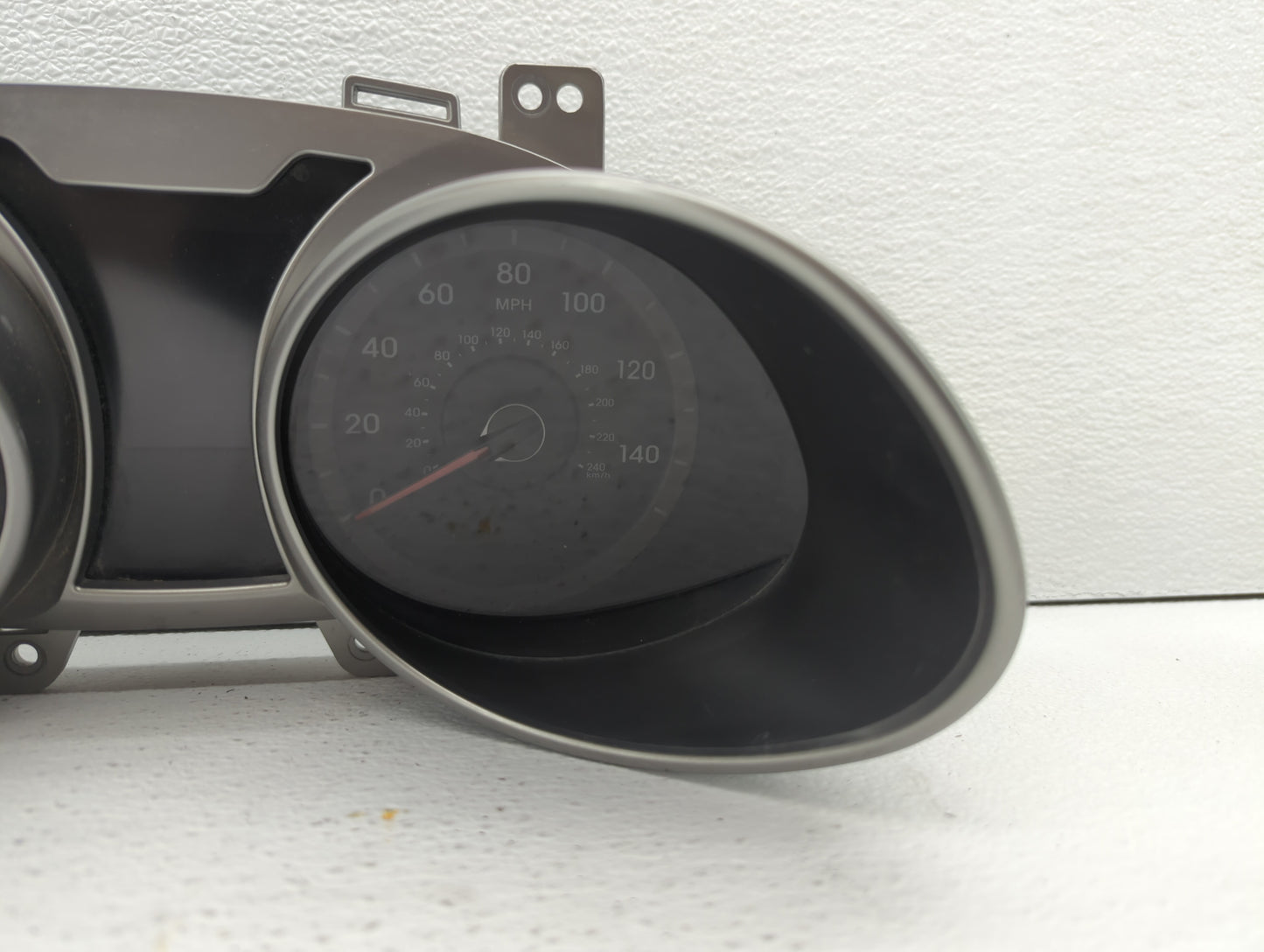 2012-2015 Hyundai Veloster Instrument Cluster Speedometer Gauges P/N:94001-2V330RDR 94001-2V330 Fits Fits 2012 2013 2014 201