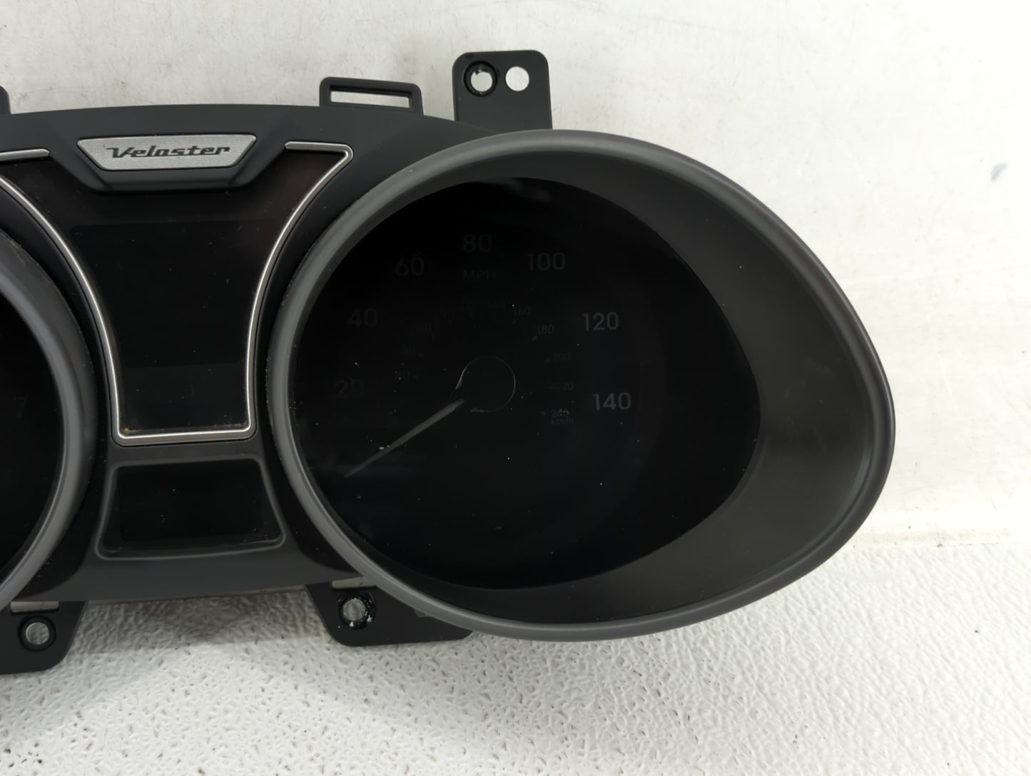 2012-2015 Hyundai Veloster Instrument Cluster Speedometer Gauges P/N:94011-2V320PD5 94001-2V321RDR Fits Fits 2012 2013 2014 