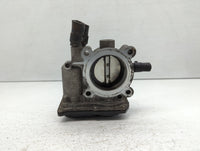 2013-2014 Hyundai Veloster Throttle Body P/N:35100-2B320 Fits Fits 2013 2014 2015 2016 OEM Used Auto Parts - Oemusedautopart