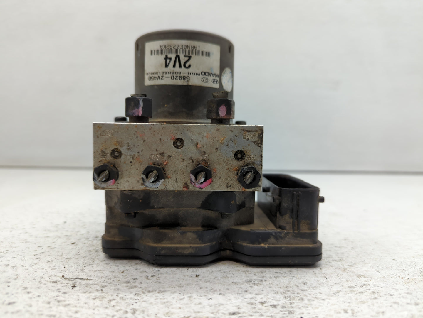 2013 Hyundai Veloster ABS Pump Control Module Replacement P/N:58920-2V450 Fits OEM Used Auto Parts - Oemusedautoparts1.com