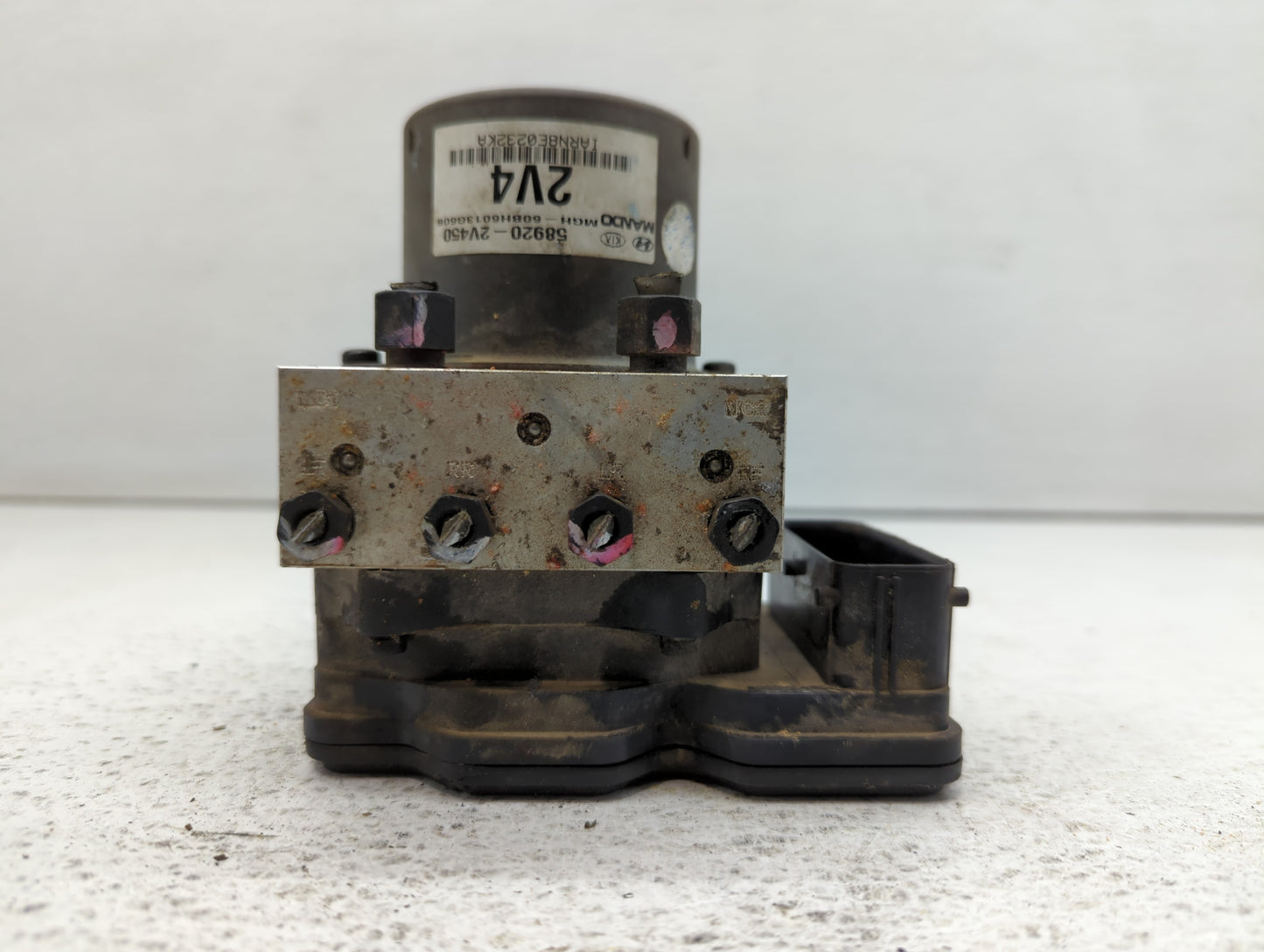 2013 Hyundai Veloster ABS Pump Control Module Replacement P/N:58920-2V450 Fits OEM Used Auto Parts - Oemusedautoparts1.com