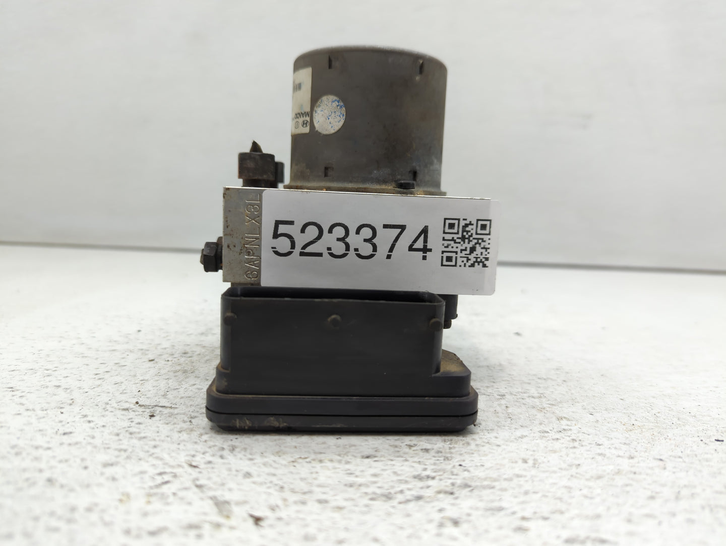 2013 Hyundai Veloster ABS Pump Control Module Replacement P/N:58920-2V450 Fits OEM Used Auto Parts - Oemusedautoparts1.com